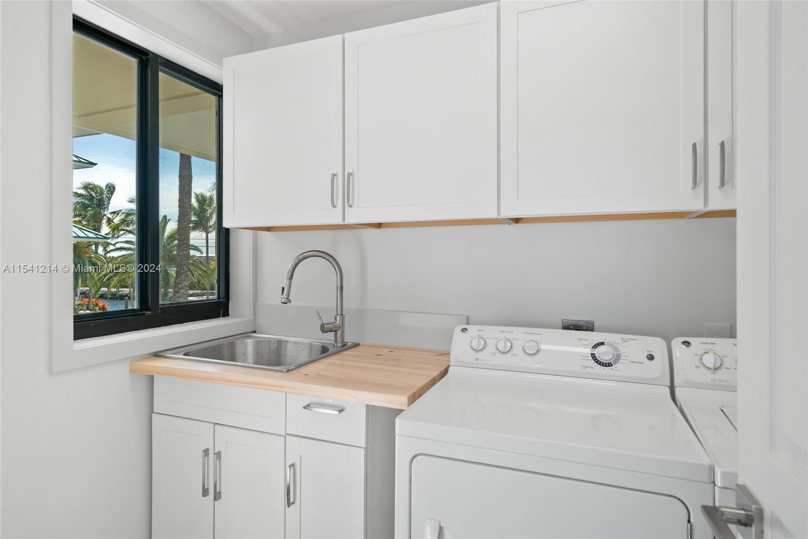 Other City - In The State Of Florida, FL, 33037 United States, 5 Bedrooms Bedrooms, ,5 BathroomsBathrooms,Residential,For Sale,A11541214