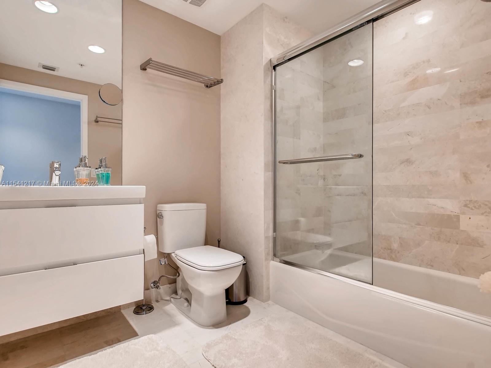 17301 Biscayne Blvd 2306, North Miami Beach, Florida 33160, 3 Bedrooms Bedrooms, ,3 BathroomsBathrooms,Residential,For Sale,17301 Biscayne Blvd 2306,A11541217