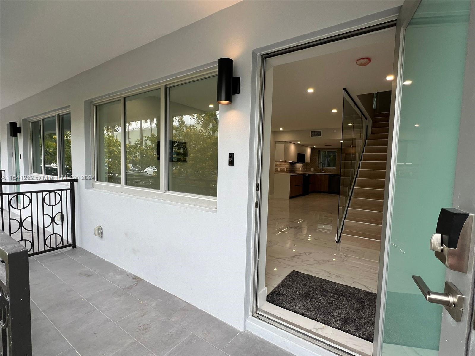 515 16 4, Miami Beach, Florida 33139, 2 Bedrooms Bedrooms, ,2 BathroomsBathrooms,Residentiallease,For Rent,515 16 4,A11541229