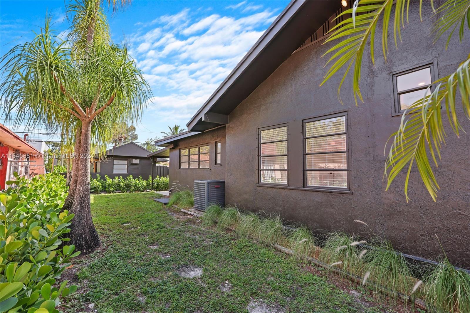 2322 SW 13th St, Miami, Florida 33145, 3 Bedrooms Bedrooms, ,2 BathroomsBathrooms,Residentiallease,For Rent,2322 SW 13th St,A11540681