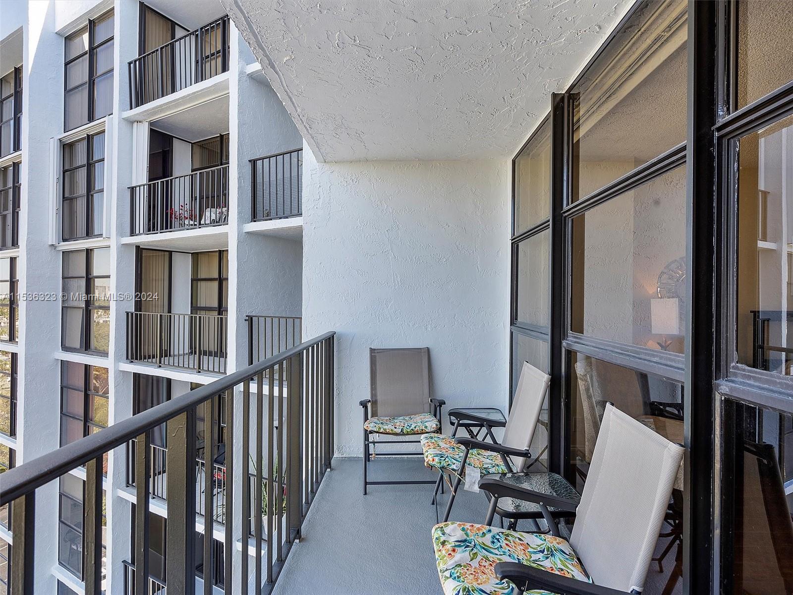 600 Parkview Dr 923, Hallandale Beach, Florida 33009, 2 Bedrooms Bedrooms, ,1 BathroomBathrooms,Residential,For Sale,600 Parkview Dr 923,A11536323