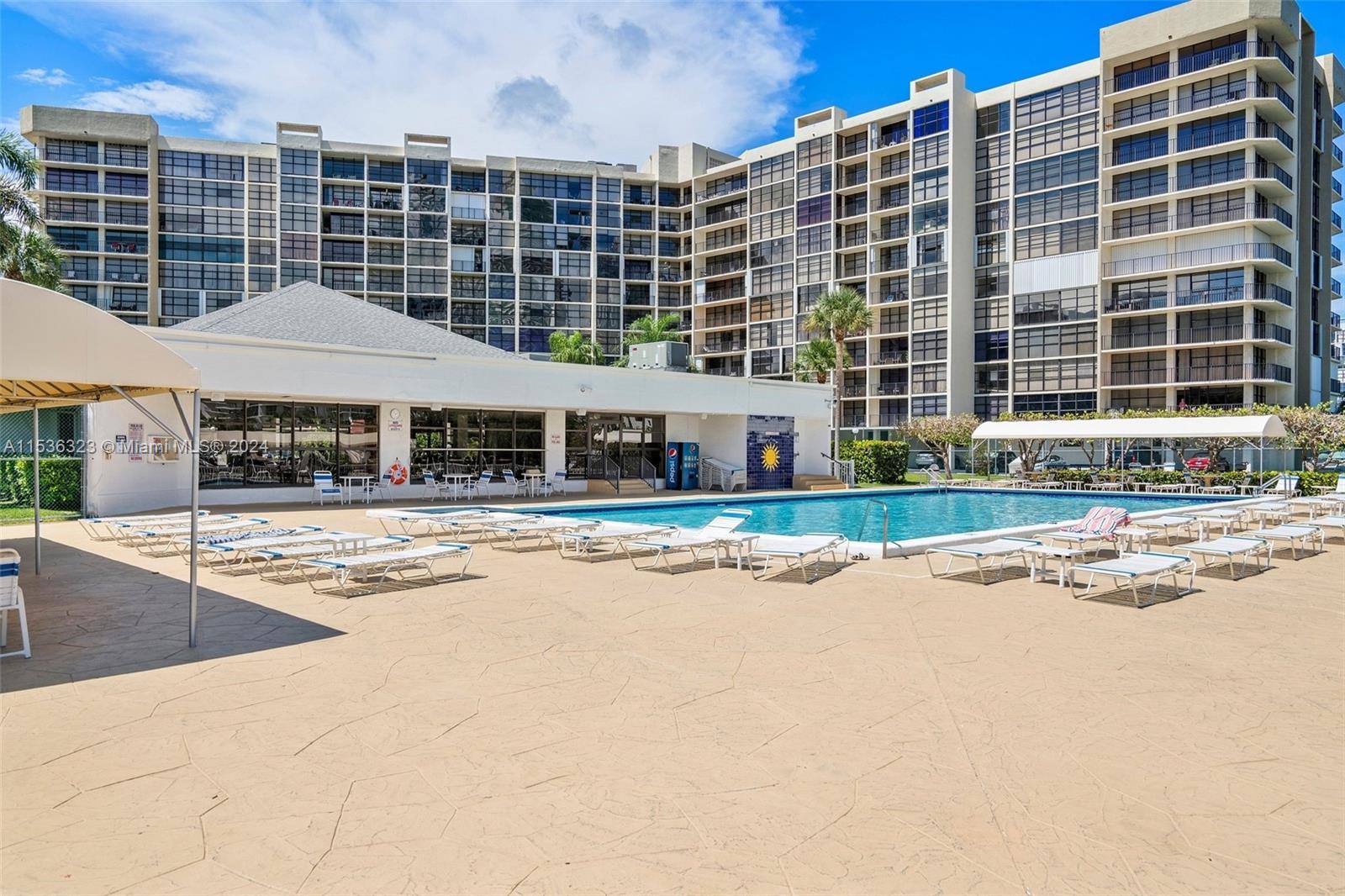 600 Parkview Dr 923, Hallandale Beach, Florida 33009, 2 Bedrooms Bedrooms, ,1 BathroomBathrooms,Residential,For Sale,600 Parkview Dr 923,A11536323