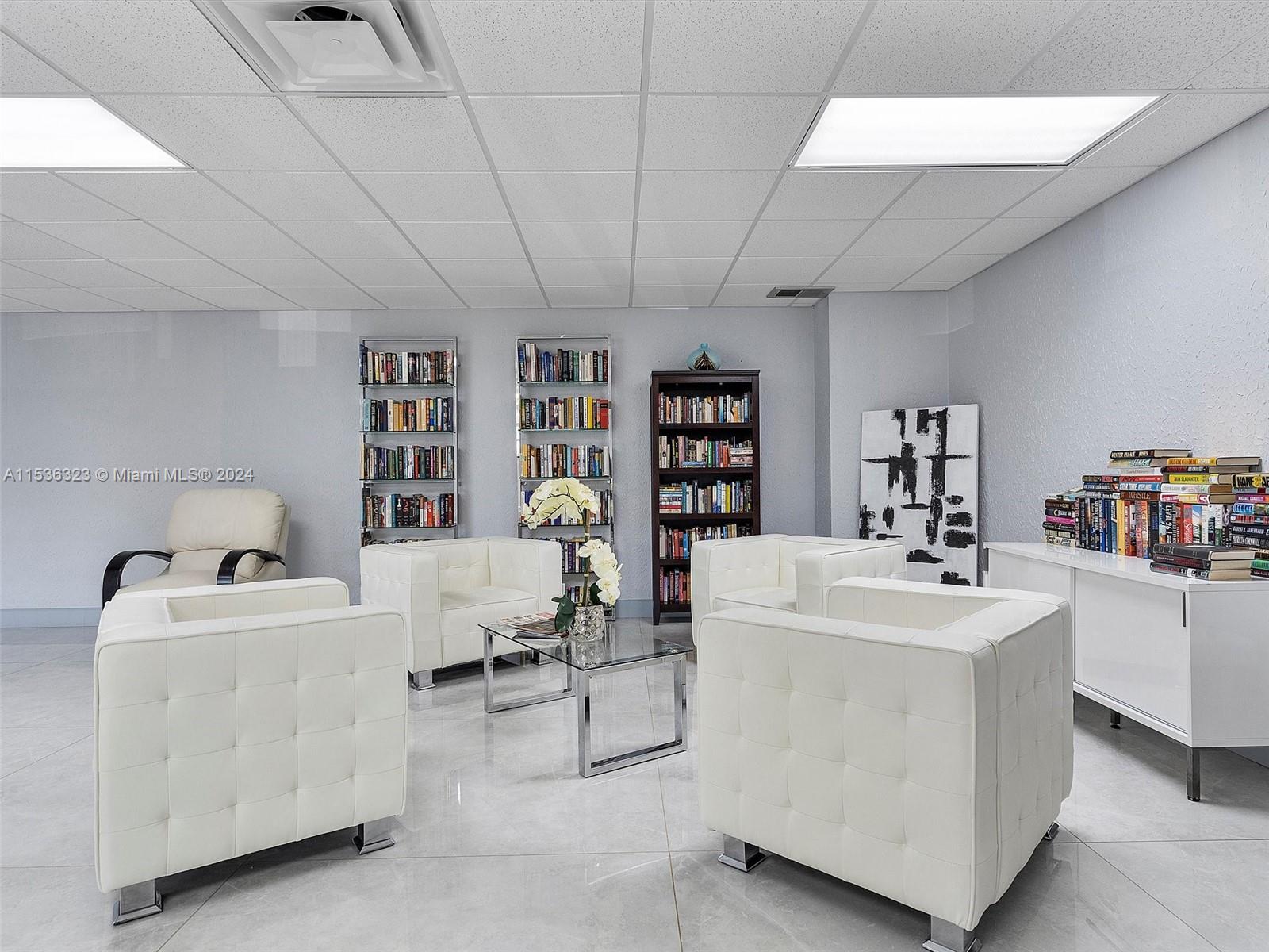 600 Parkview Dr 923, Hallandale Beach, Florida 33009, 2 Bedrooms Bedrooms, ,1 BathroomBathrooms,Residential,For Sale,600 Parkview Dr 923,A11536323