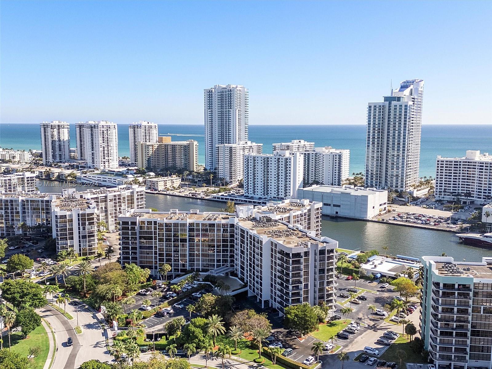 600 Parkview Dr 923, Hallandale Beach, Florida 33009, 2 Bedrooms Bedrooms, ,1 BathroomBathrooms,Residential,For Sale,600 Parkview Dr 923,A11536323