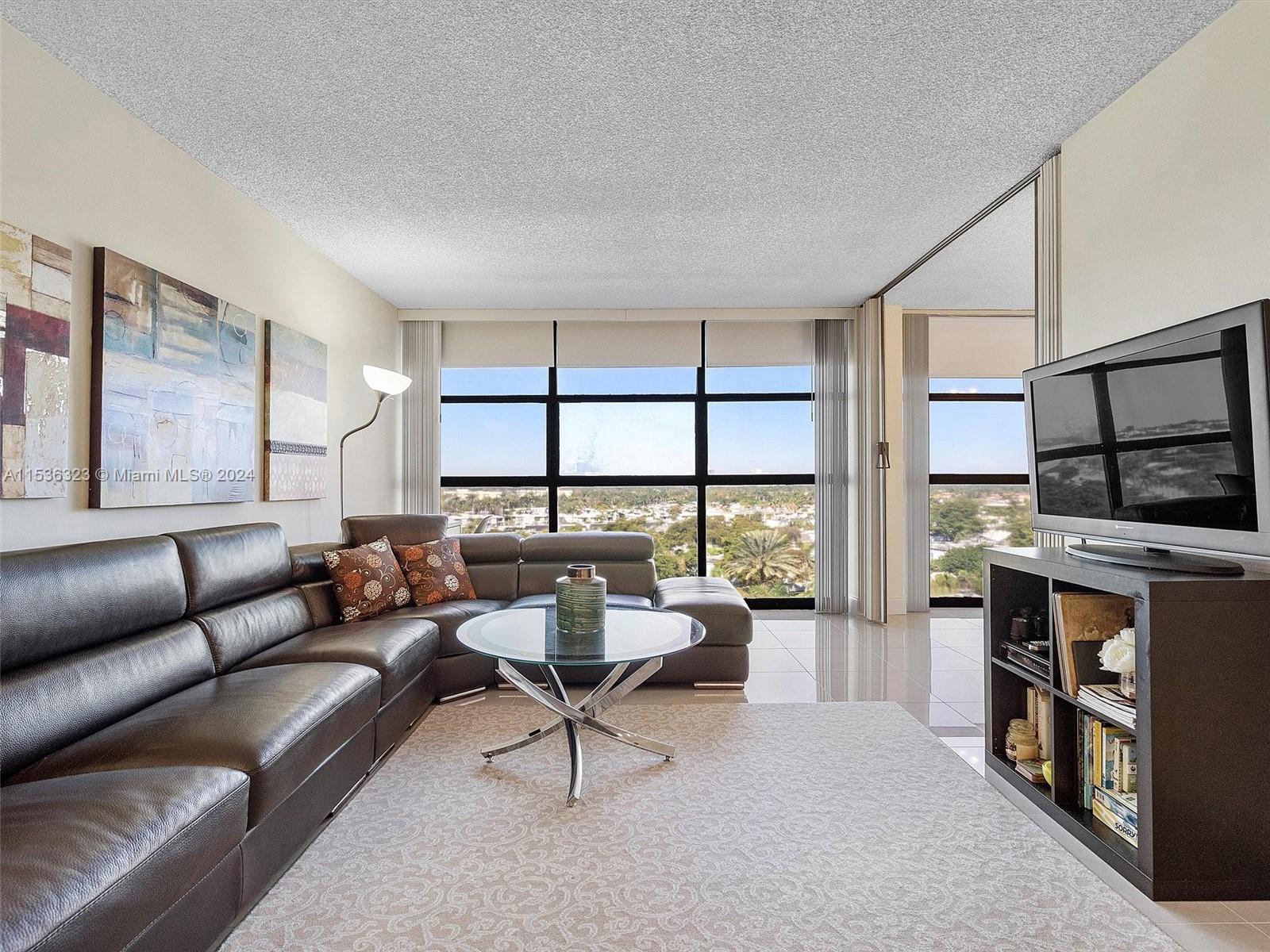 600 Parkview Dr 923, Hallandale Beach, Florida 33009, 2 Bedrooms Bedrooms, ,1 BathroomBathrooms,Residential,For Sale,600 Parkview Dr 923,A11536323