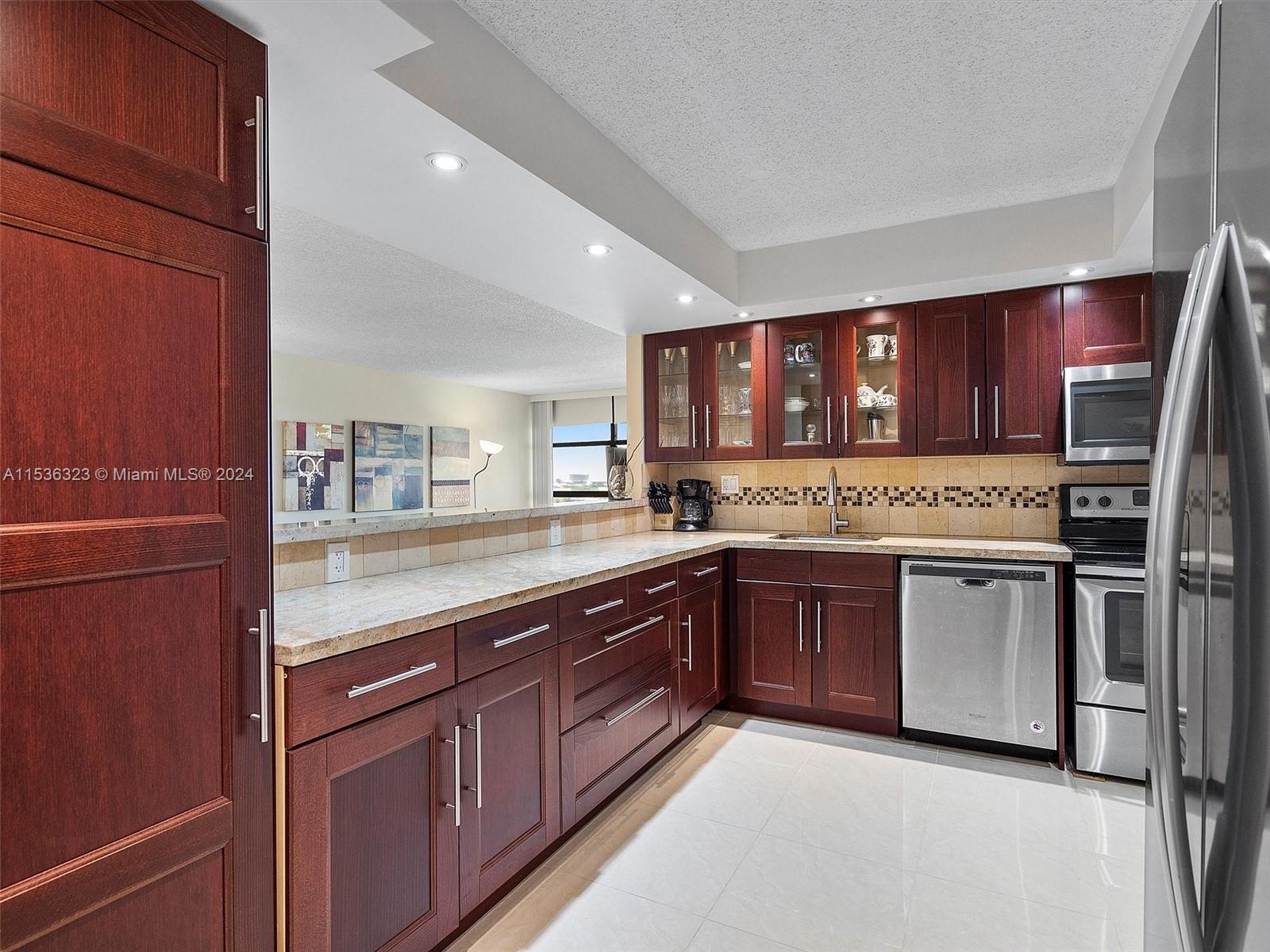 600 Parkview Dr 923, Hallandale Beach, Florida 33009, 2 Bedrooms Bedrooms, ,1 BathroomBathrooms,Residential,For Sale,600 Parkview Dr 923,A11536323