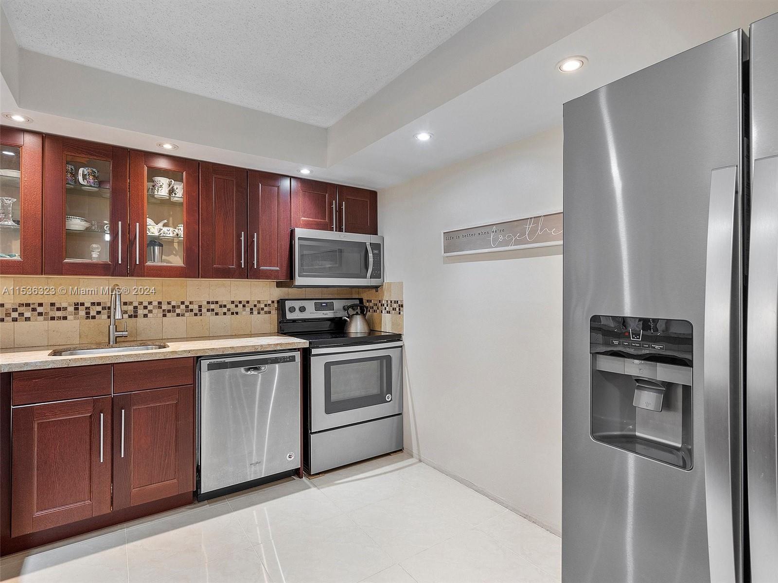 600 Parkview Dr 923, Hallandale Beach, Florida 33009, 2 Bedrooms Bedrooms, ,1 BathroomBathrooms,Residential,For Sale,600 Parkview Dr 923,A11536323