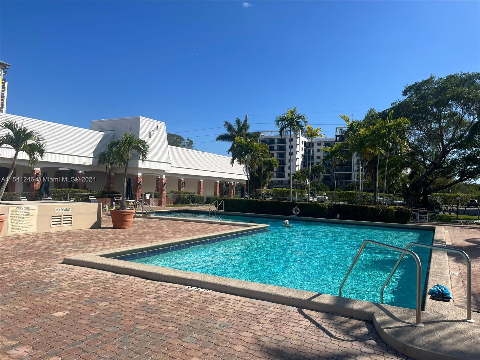 604 NE 2nd St 217, Dania Beach, Florida 33004, 2 Bedrooms Bedrooms, ,2 BathroomsBathrooms,Residentiallease,For Rent,604 NE 2nd St 217,A11541246