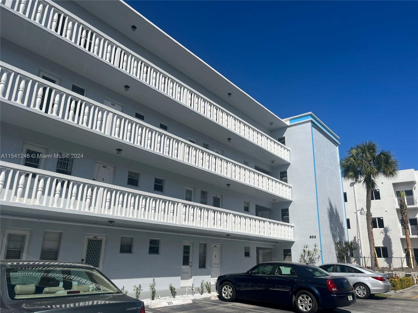 604 NE 2nd St 217, Dania Beach, Florida 33004, 2 Bedrooms Bedrooms, ,2 BathroomsBathrooms,Residentiallease,For Rent,604 NE 2nd St 217,A11541246