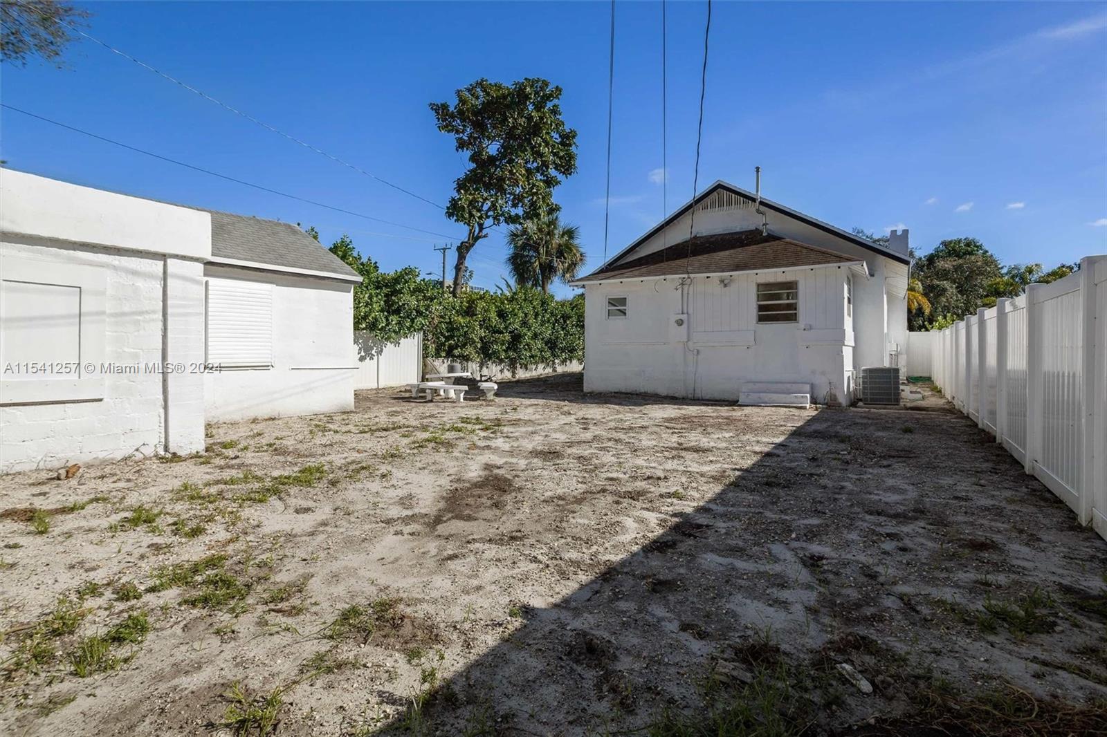1683 NE 168th St, North Miami Beach, Florida 33162, 3 Bedrooms Bedrooms, ,2 BathroomsBathrooms,Residential,For Sale,1683 NE 168th St,A11541257