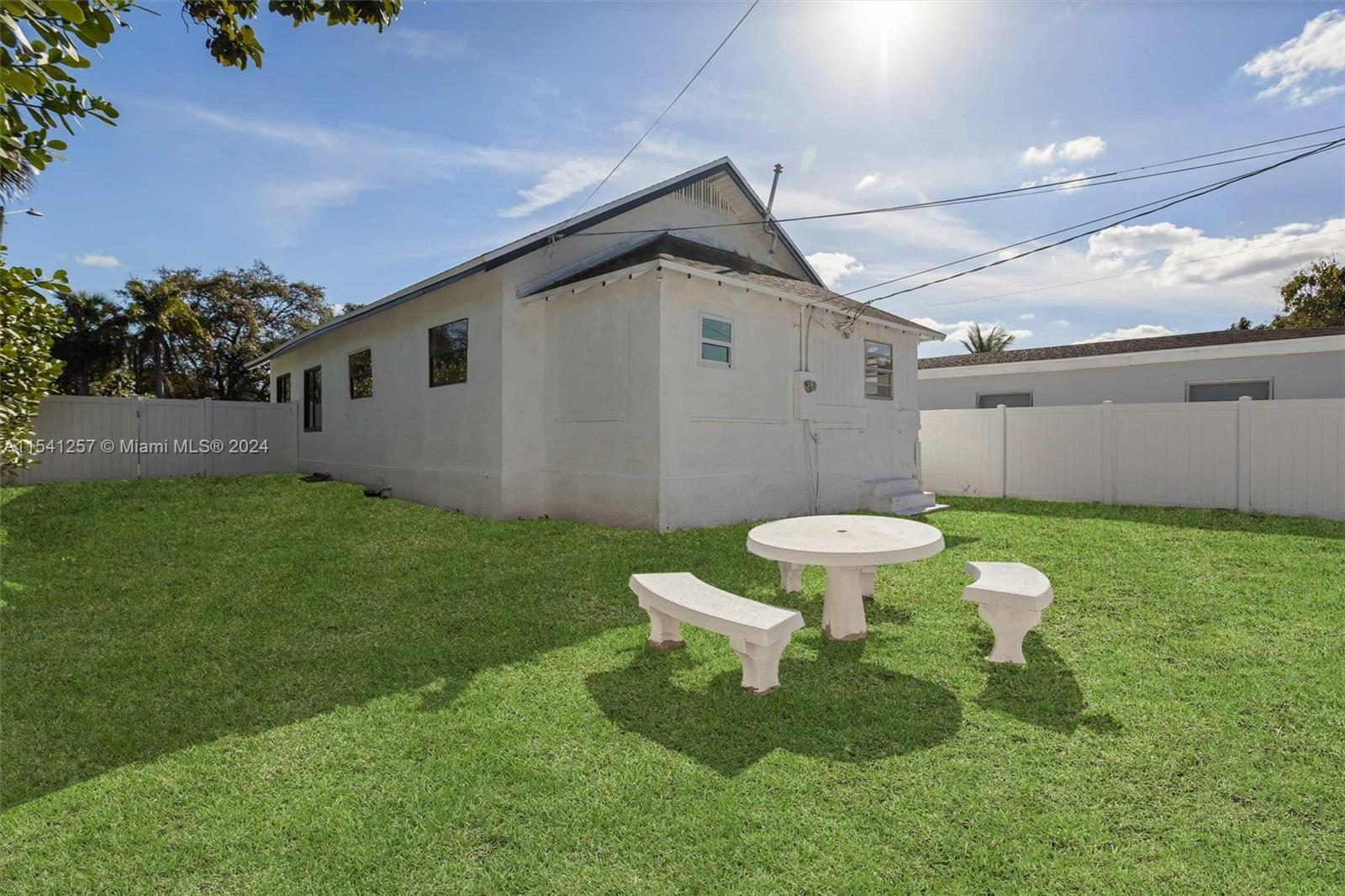 1683 NE 168th St, North Miami Beach, Florida 33162, 3 Bedrooms Bedrooms, ,2 BathroomsBathrooms,Residential,For Sale,1683 NE 168th St,A11541257