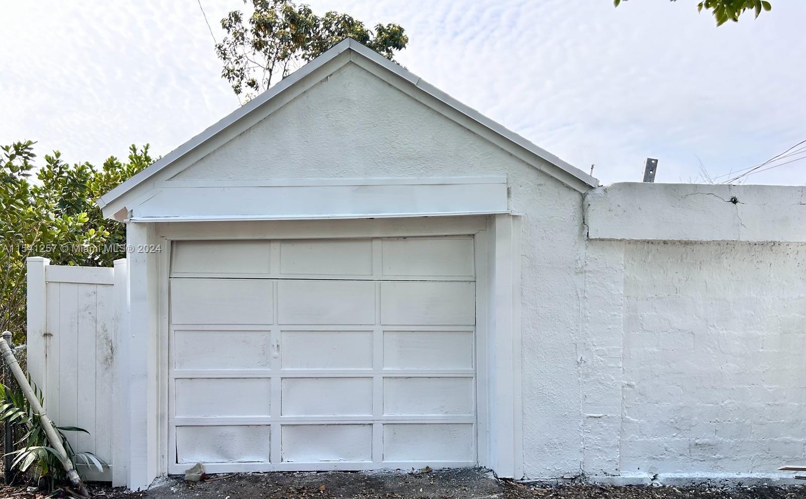 1683 NE 168th St, North Miami Beach, Florida 33162, 3 Bedrooms Bedrooms, ,2 BathroomsBathrooms,Residential,For Sale,1683 NE 168th St,A11541257