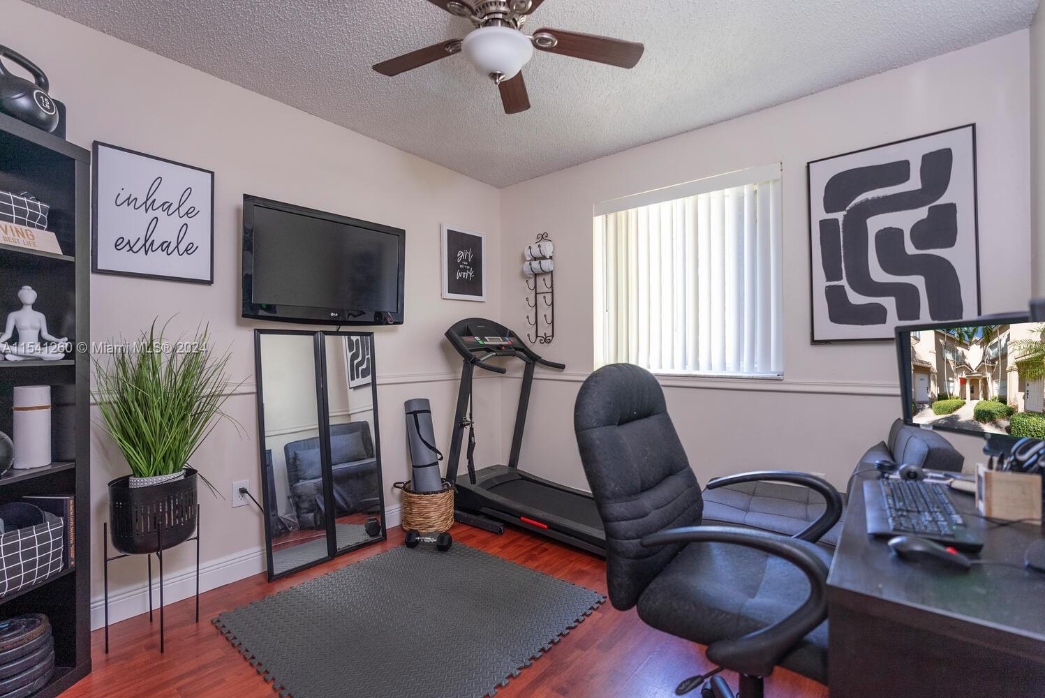 2215 SE 23rd Ter 2215, Homestead, Florida 33035, 3 Bedrooms Bedrooms, ,2 BathroomsBathrooms,Residential,For Sale,2215 SE 23rd Ter 2215,A11541260