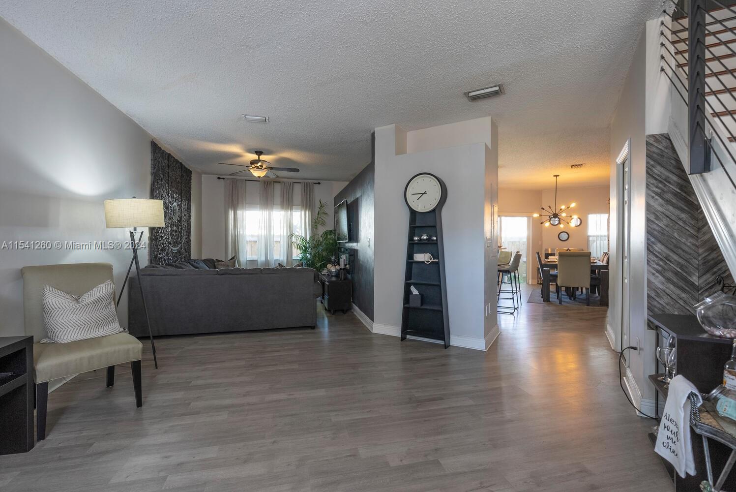 2215 SE 23rd Ter 2215, Homestead, Florida 33035, 3 Bedrooms Bedrooms, ,2 BathroomsBathrooms,Residential,For Sale,2215 SE 23rd Ter 2215,A11541260