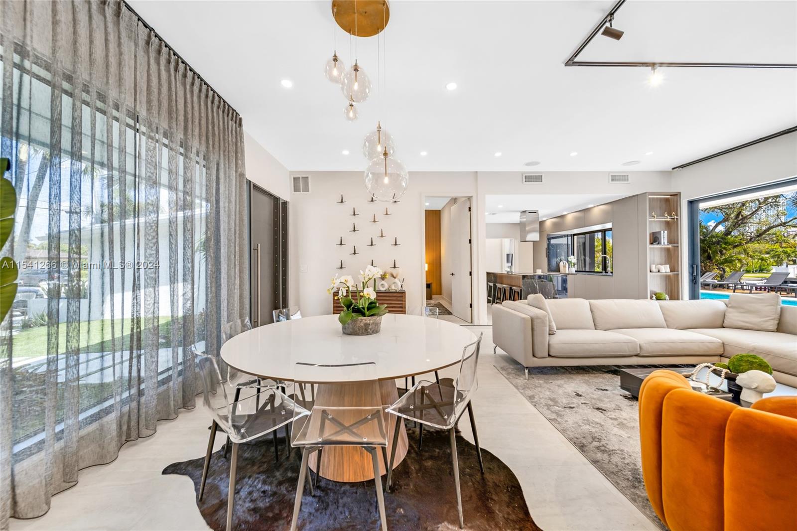 607 Oleander Dr, Hallandale Beach, Florida 33009, 5 Bedrooms Bedrooms, ,4 BathroomsBathrooms,Residentiallease,For Rent,607 Oleander Dr,A11541266