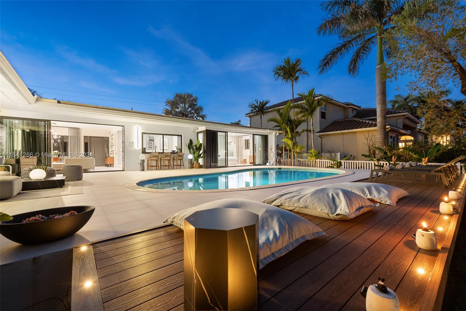 607 Oleander Dr, Hallandale Beach, Florida 33009, 5 Bedrooms Bedrooms, ,4 BathroomsBathrooms,Residentiallease,For Rent,607 Oleander Dr,A11541266