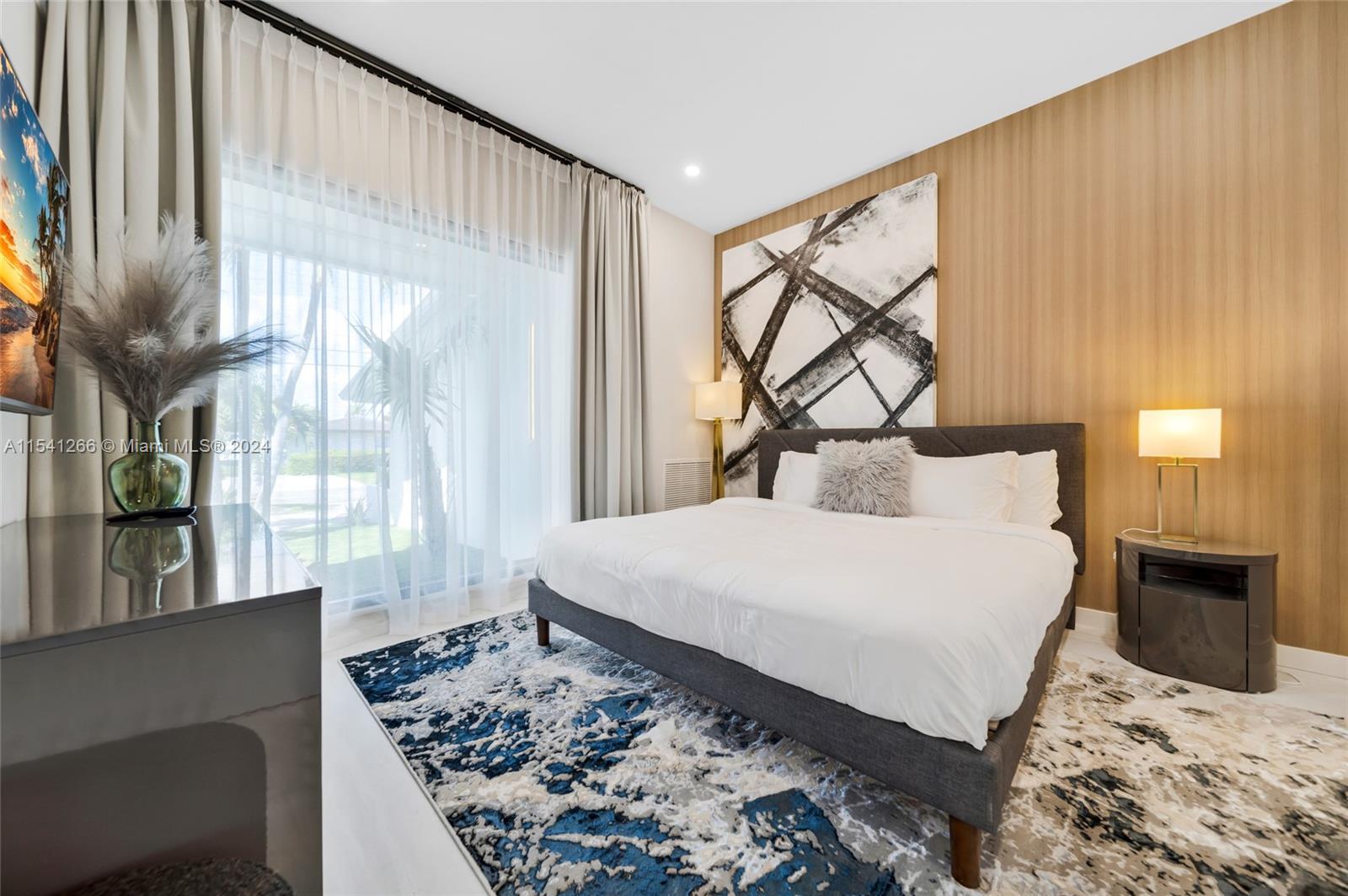 607 Oleander Dr, Hallandale Beach, Florida 33009, 5 Bedrooms Bedrooms, ,4 BathroomsBathrooms,Residentiallease,For Rent,607 Oleander Dr,A11541266