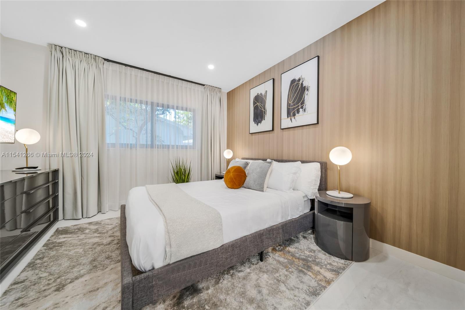 607 Oleander Dr, Hallandale Beach, Florida 33009, 5 Bedrooms Bedrooms, ,4 BathroomsBathrooms,Residentiallease,For Rent,607 Oleander Dr,A11541266