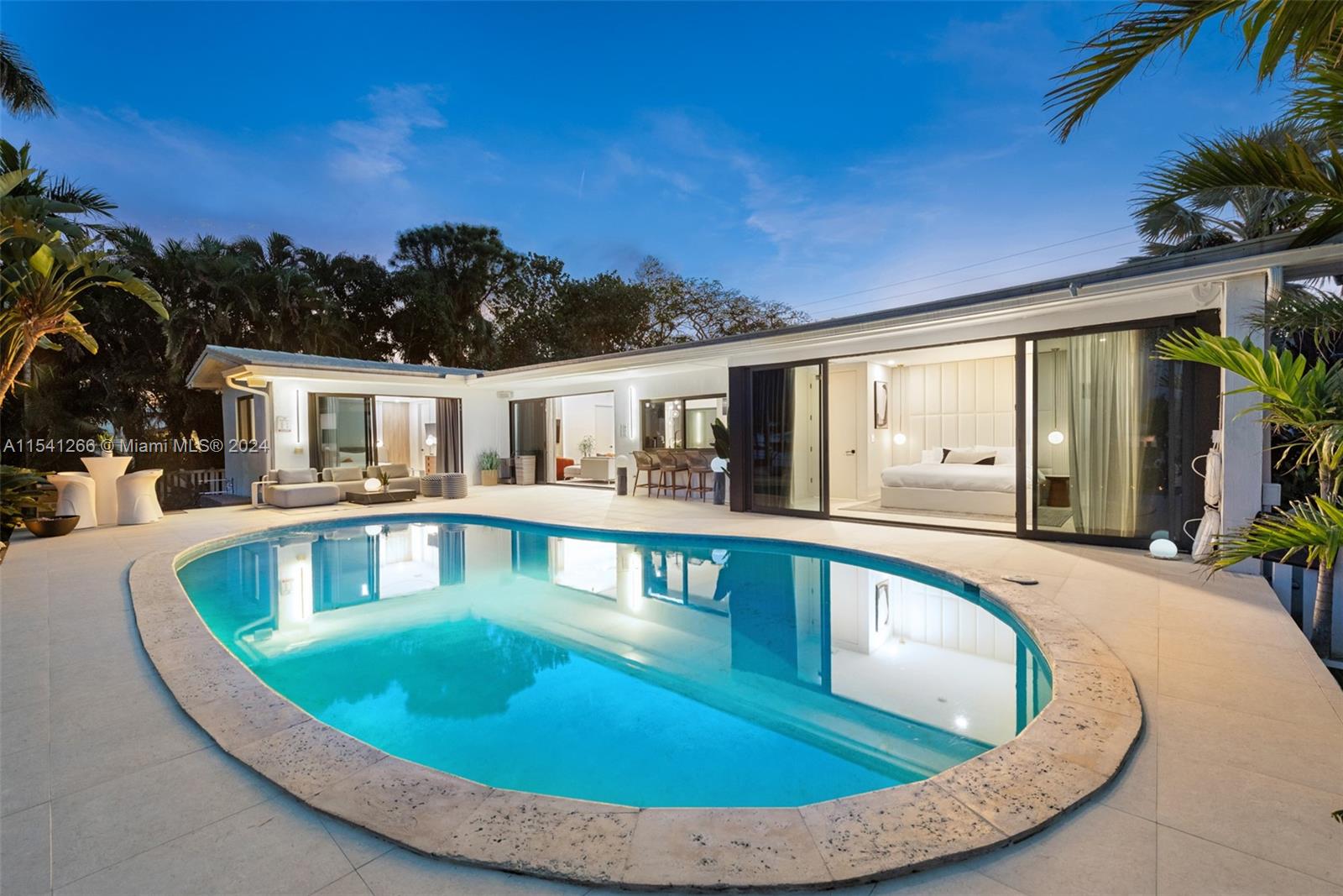 607 Oleander Dr, Hallandale Beach, Florida 33009, 5 Bedrooms Bedrooms, ,4 BathroomsBathrooms,Residentiallease,For Rent,607 Oleander Dr,A11541266