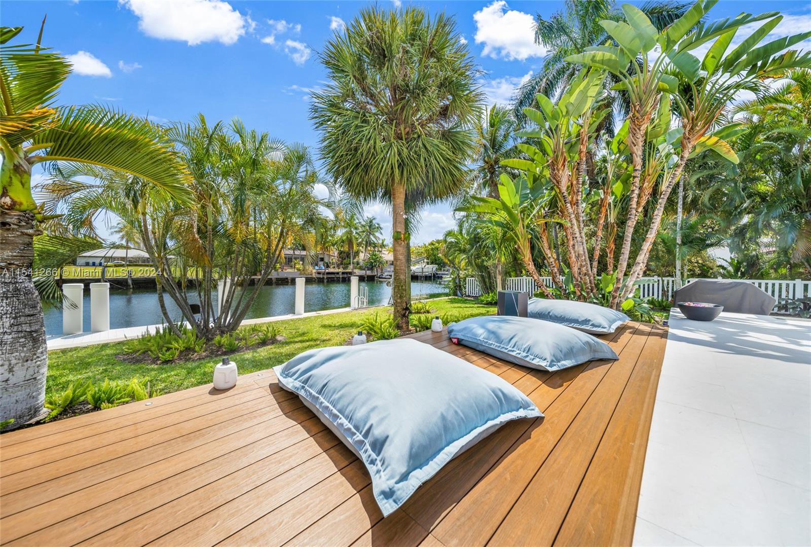 607 Oleander Dr, Hallandale Beach, Florida 33009, 5 Bedrooms Bedrooms, ,4 BathroomsBathrooms,Residentiallease,For Rent,607 Oleander Dr,A11541266