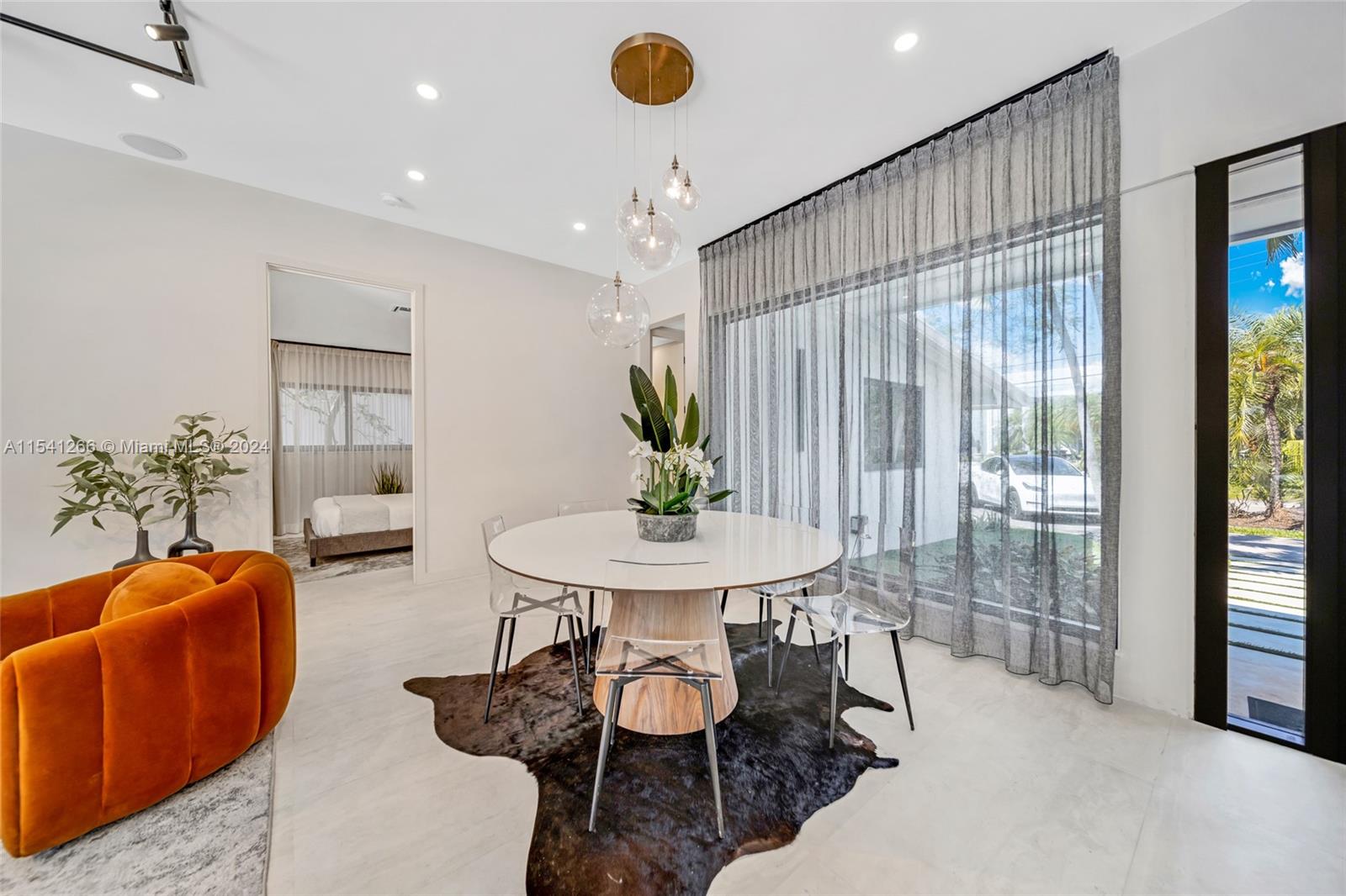 607 Oleander Dr, Hallandale Beach, Florida 33009, 5 Bedrooms Bedrooms, ,4 BathroomsBathrooms,Residentiallease,For Rent,607 Oleander Dr,A11541266