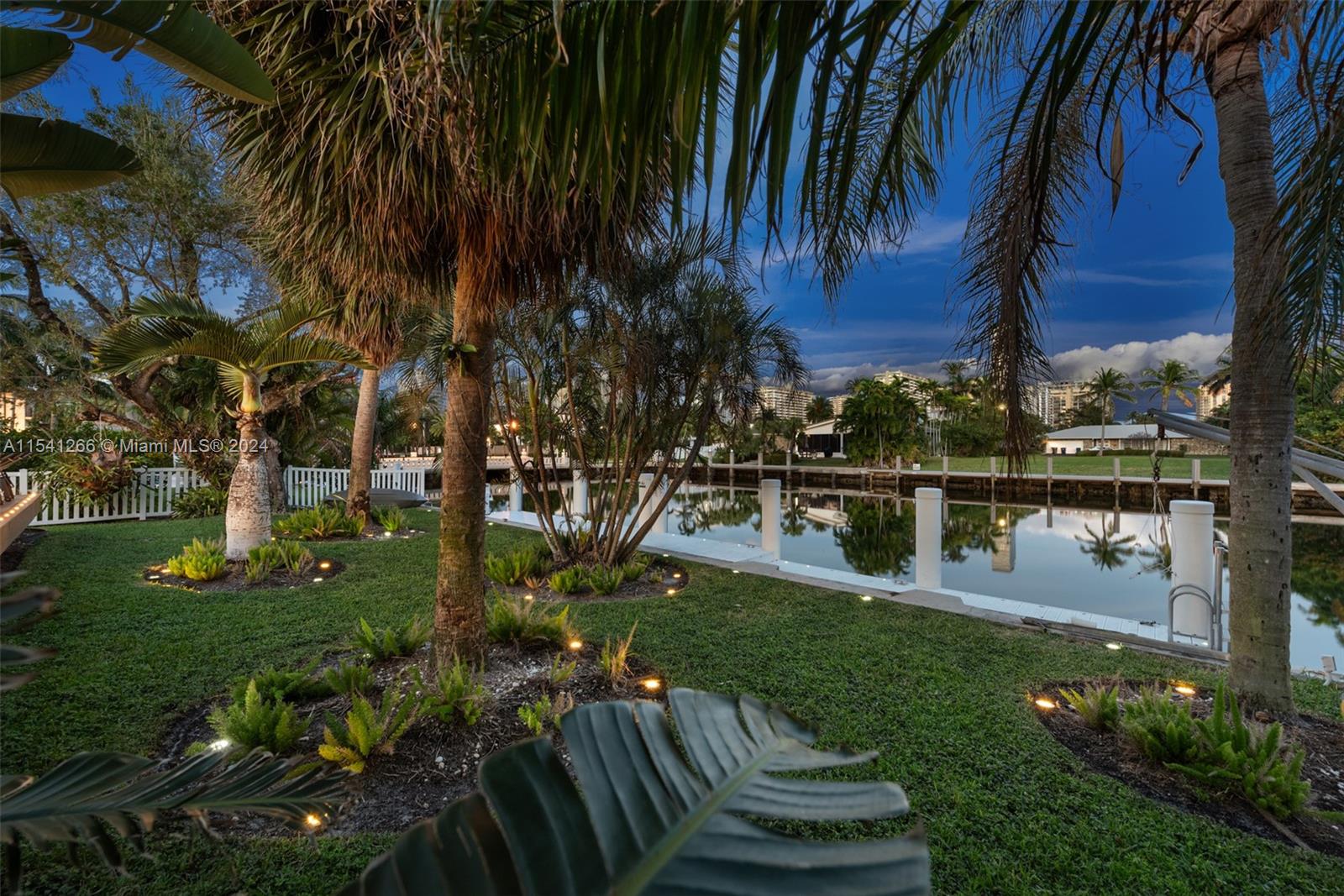 607 Oleander Dr, Hallandale Beach, Florida 33009, 5 Bedrooms Bedrooms, ,4 BathroomsBathrooms,Residentiallease,For Rent,607 Oleander Dr,A11541266