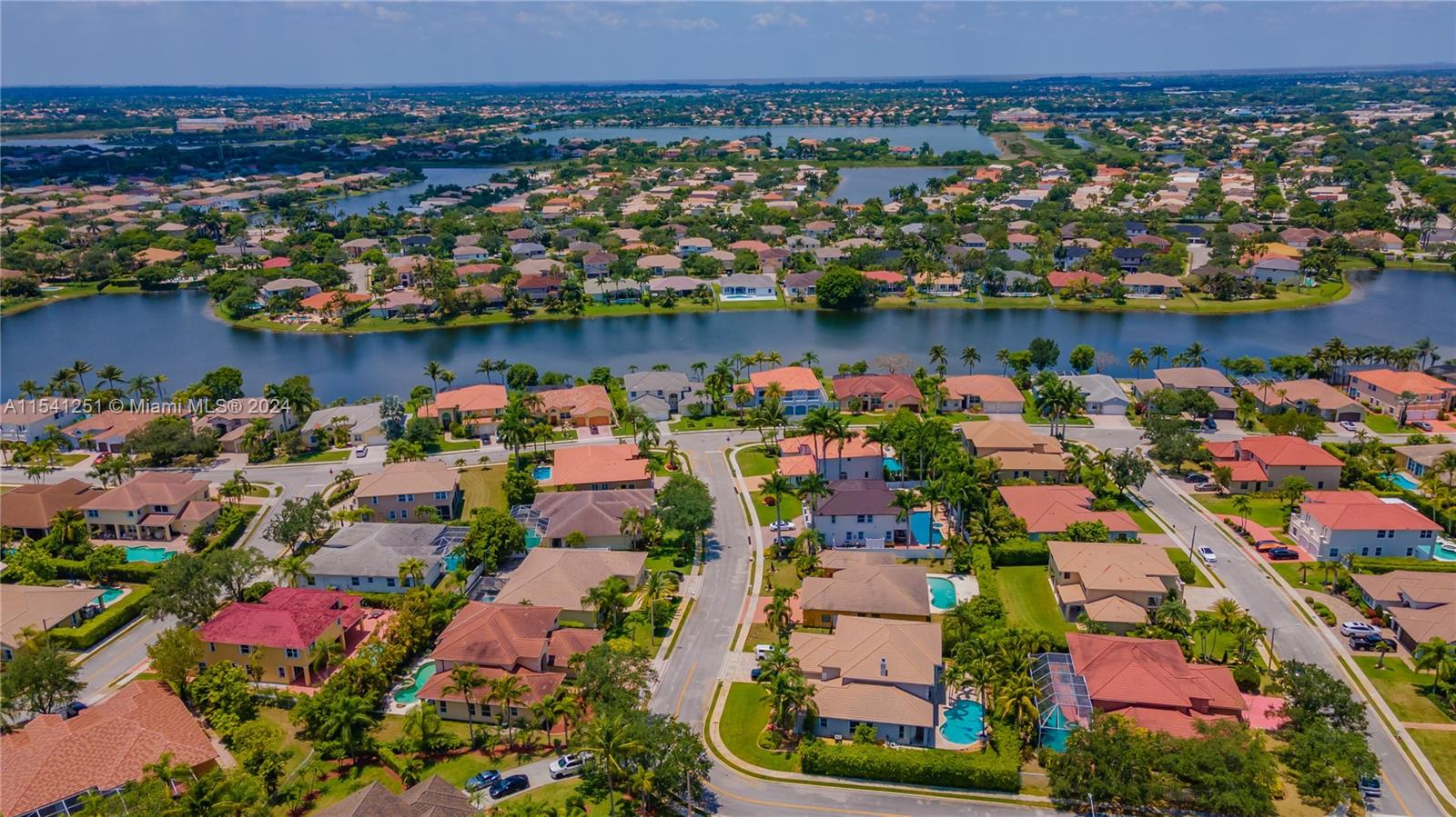 15952 7th St, Pembroke Pines, FL, 33027 United States, 5 Bedrooms Bedrooms, ,4 BathroomsBathrooms,Residential,For Sale,7th St,A11541251