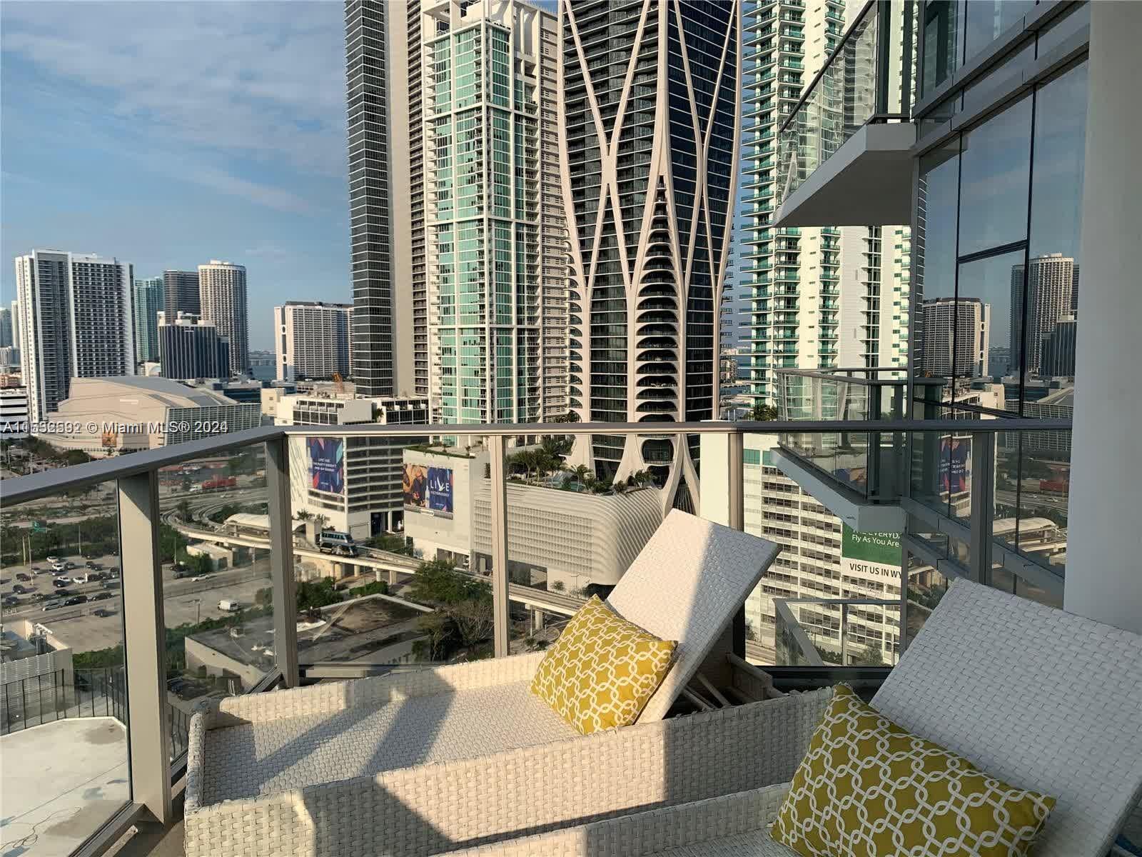 851 NE 1st Ave 1700, Miami, Florida 33132, 1 Bedroom Bedrooms, ,2 BathroomsBathrooms,Residentiallease,For Rent,851 NE 1st Ave 1700,A11532592