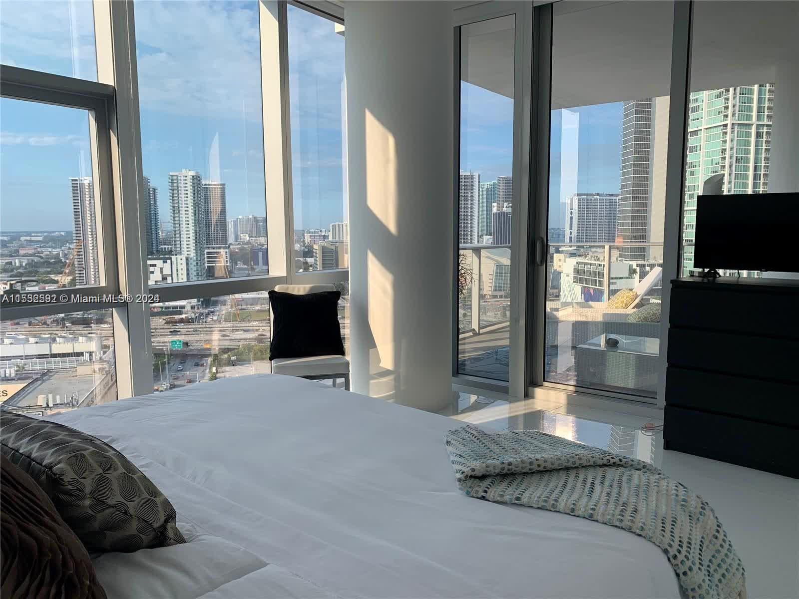 851 NE 1st Ave 1700, Miami, Florida 33132, 1 Bedroom Bedrooms, ,2 BathroomsBathrooms,Residentiallease,For Rent,851 NE 1st Ave 1700,A11532592