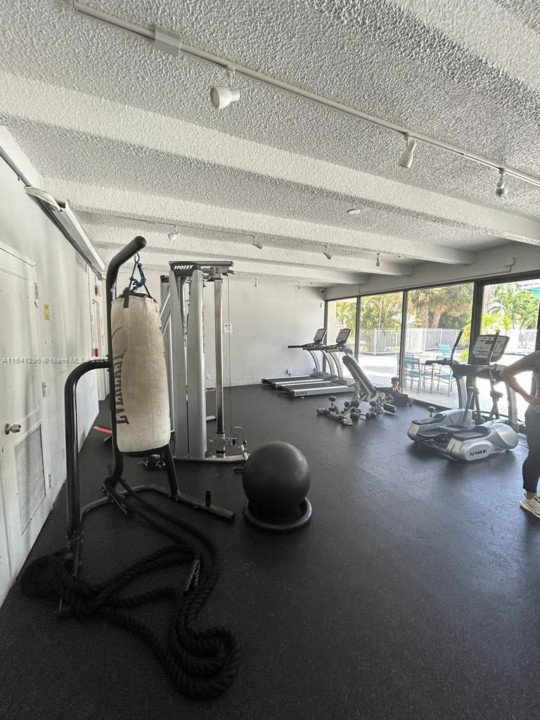 20200 W Country Club Dr PH16, Aventura, Florida 33180, 2 Bedrooms Bedrooms, ,2 BathroomsBathrooms,Residential,For Sale,20200 W Country Club Dr PH16,A11541296