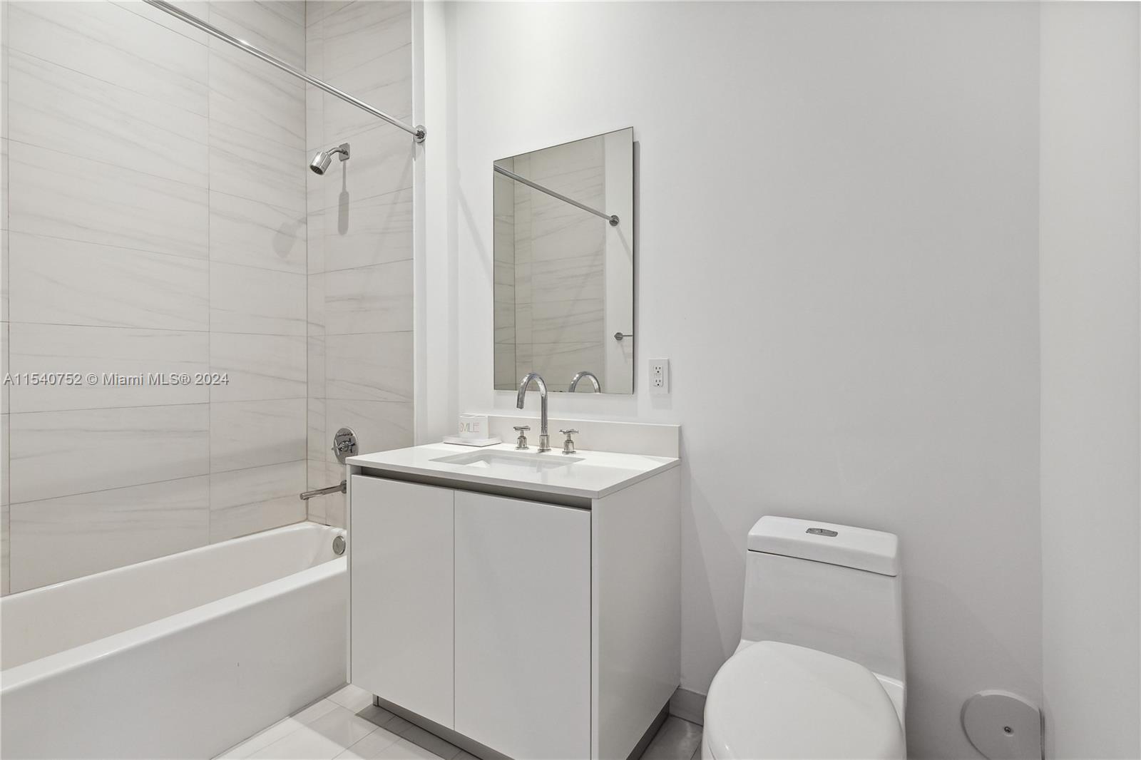 2811 Bayshore Dr, Miami, FL, 33133 United States, 3 Bedrooms Bedrooms, ,3 BathroomsBathrooms,Residential,For Sale,Bayshore Dr,A11540752