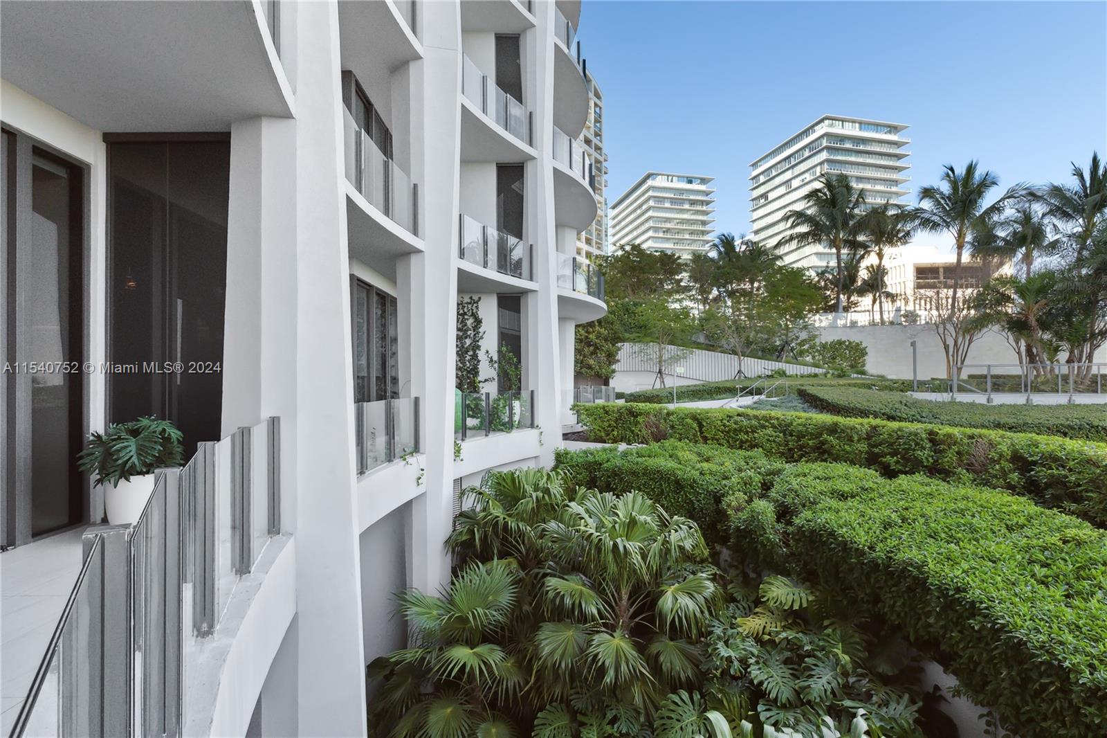 2811 Bayshore Dr, Miami, FL, 33133 United States, 3 Bedrooms Bedrooms, ,3 BathroomsBathrooms,Residential,For Sale,Bayshore Dr,A11540752