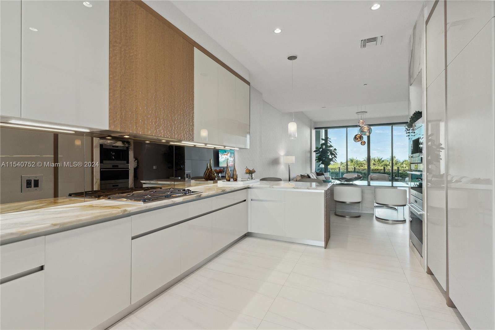 2811 Bayshore Dr, Miami, FL, 33133 United States, 3 Bedrooms Bedrooms, ,3 BathroomsBathrooms,Residential,For Sale,Bayshore Dr,A11540752