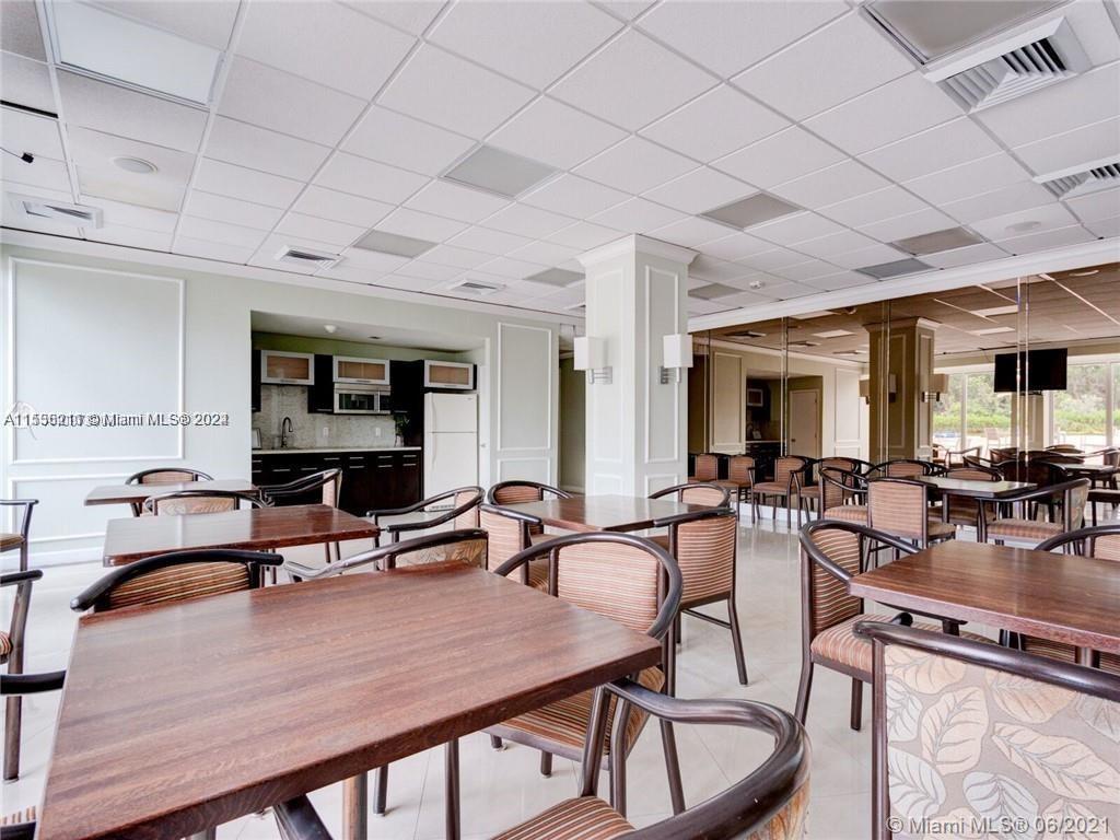 3180 S Ocean Dr 522, Hallandale Beach, Florida 33009, 1 Bedroom Bedrooms, ,1 BathroomBathrooms,Residential,For Sale,3180 S Ocean Dr 522,A11538211