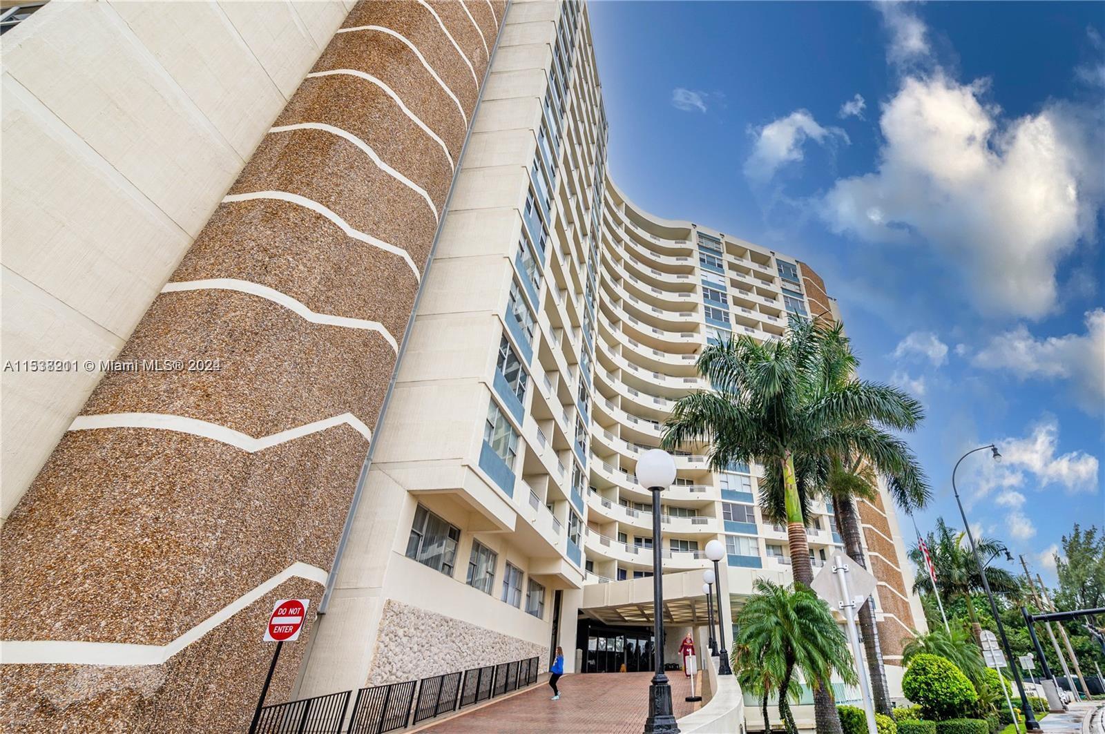 3180 S Ocean Dr 522, Hallandale Beach, Florida 33009, 1 Bedroom Bedrooms, ,1 BathroomBathrooms,Residential,For Sale,3180 S Ocean Dr 522,A11538211
