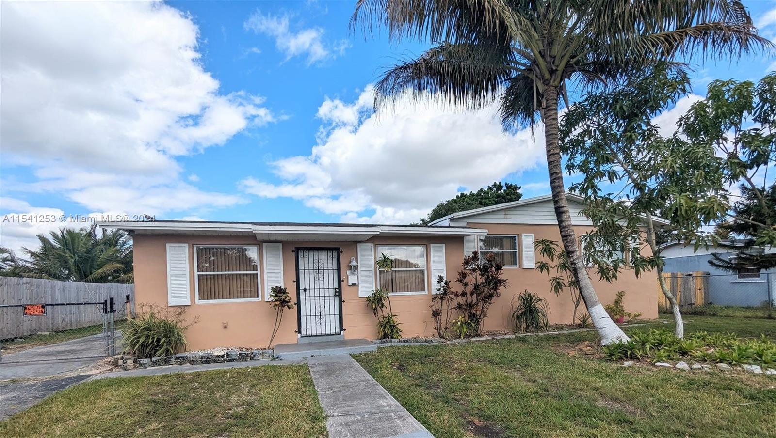 15125 SW 297th Ter, Homestead, Florida 33033, 4 Bedrooms Bedrooms, ,2 BathroomsBathrooms,Residentiallease,For Rent,15125 SW 297th Ter,A11541253