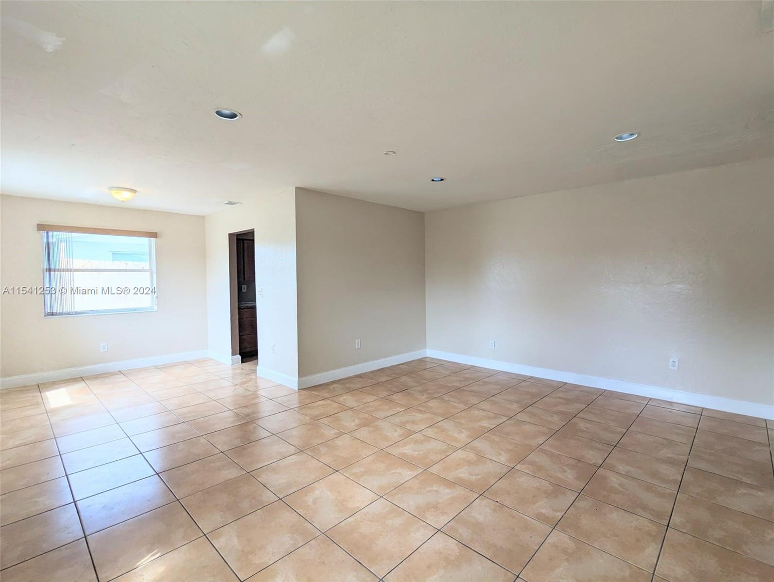 15125 SW 297th Ter, Homestead, Florida 33033, 4 Bedrooms Bedrooms, ,2 BathroomsBathrooms,Residentiallease,For Rent,15125 SW 297th Ter,A11541253