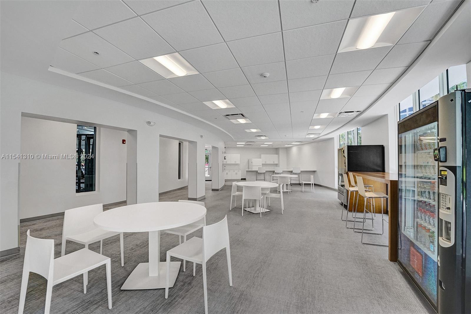 600 Three Islands Blvd 1521, Hallandale Beach, Florida 33009, 2 Bedrooms Bedrooms, ,2 BathroomsBathrooms,Residential,For Sale,600 Three Islands Blvd 1521,A11541310