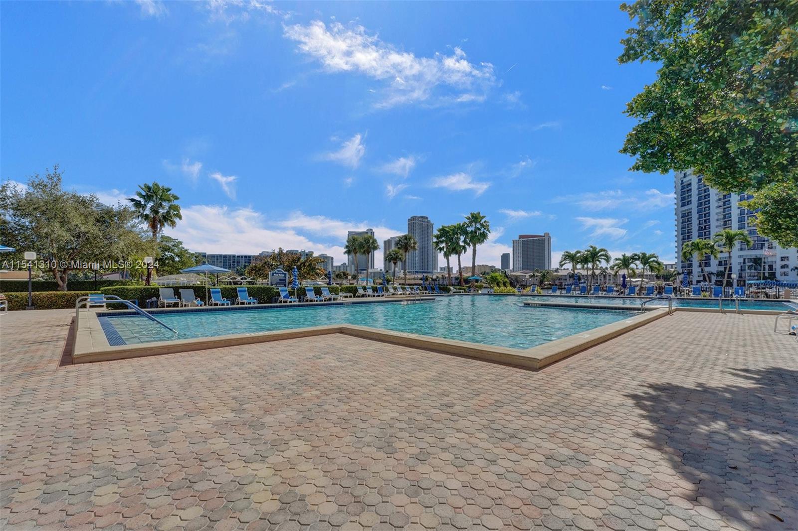 600 Three Islands Blvd 1521, Hallandale Beach, Florida 33009, 2 Bedrooms Bedrooms, ,2 BathroomsBathrooms,Residential,For Sale,600 Three Islands Blvd 1521,A11541310