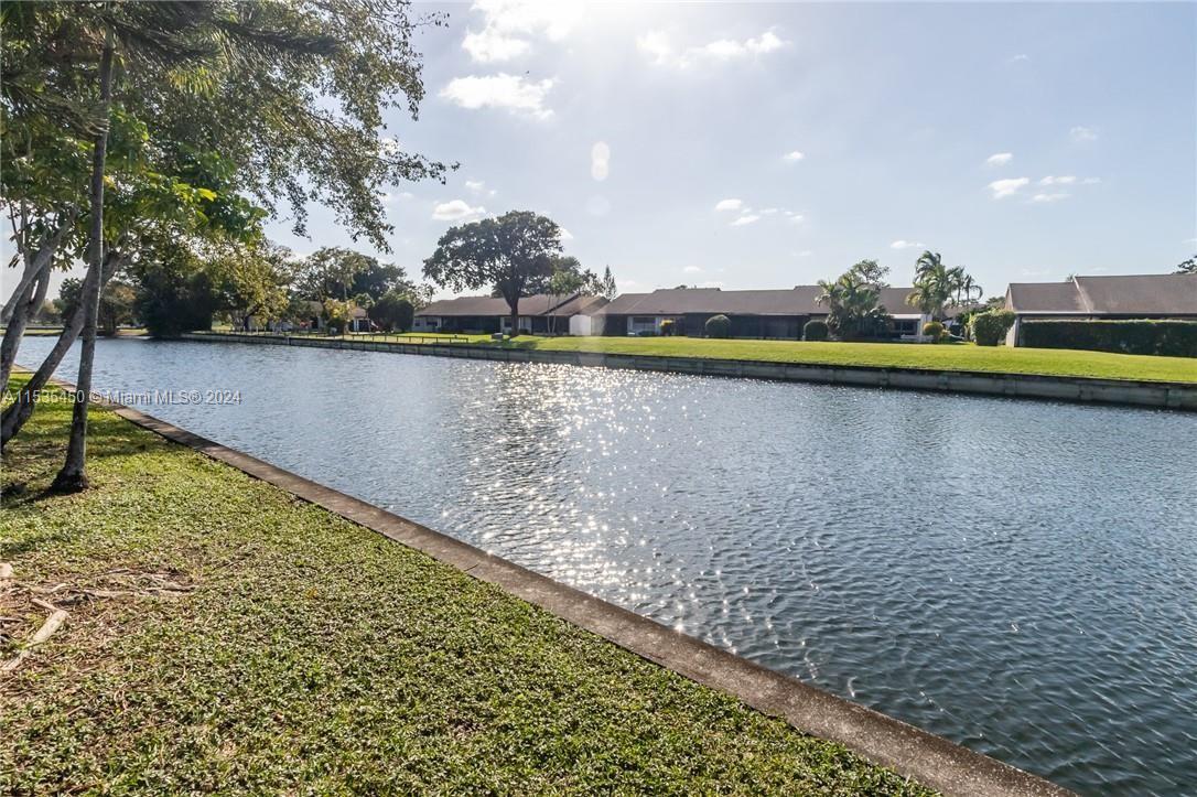 6367 W Pinehurst Cir W B37, Tamarac, Florida 33321, 2 Bedrooms Bedrooms, ,1 BathroomBathrooms,Residential,For Sale,6367 W Pinehurst Cir W B37,A11535450