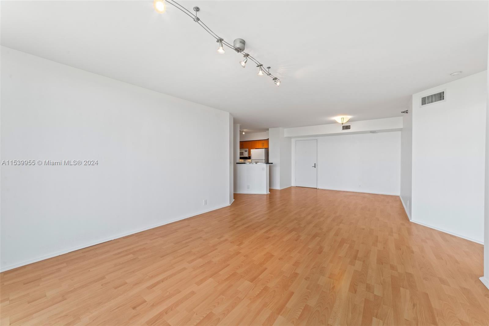 3400 NE 192nd St 1506, Aventura, Florida 33180, 2 Bedrooms Bedrooms, ,2 BathroomsBathrooms,Residentiallease,For Rent,3400 NE 192nd St 1506,A11539955