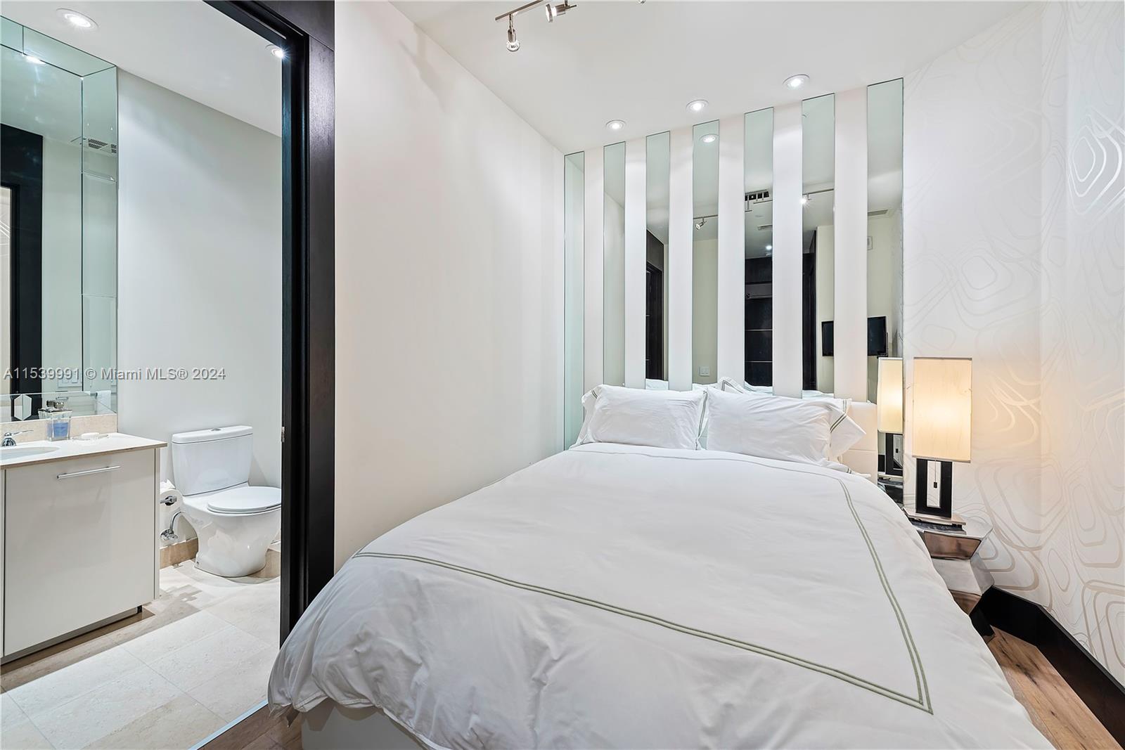 2711 Ocean Dr, Hollywood, FL, 33019 United States, 5 Bedrooms Bedrooms, ,6 BathroomsBathrooms,Residential,For Sale,Ocean Dr,A11539991