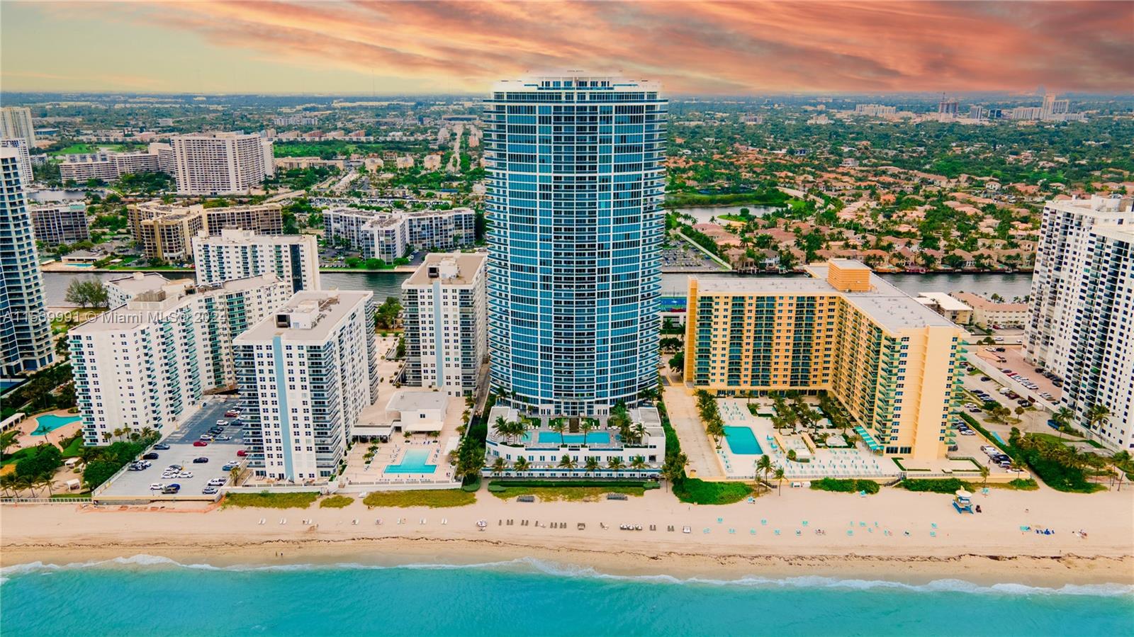 2711 Ocean Dr, Hollywood, FL, 33019 United States, 5 Bedrooms Bedrooms, ,6 BathroomsBathrooms,Residential,For Sale,Ocean Dr,A11539991