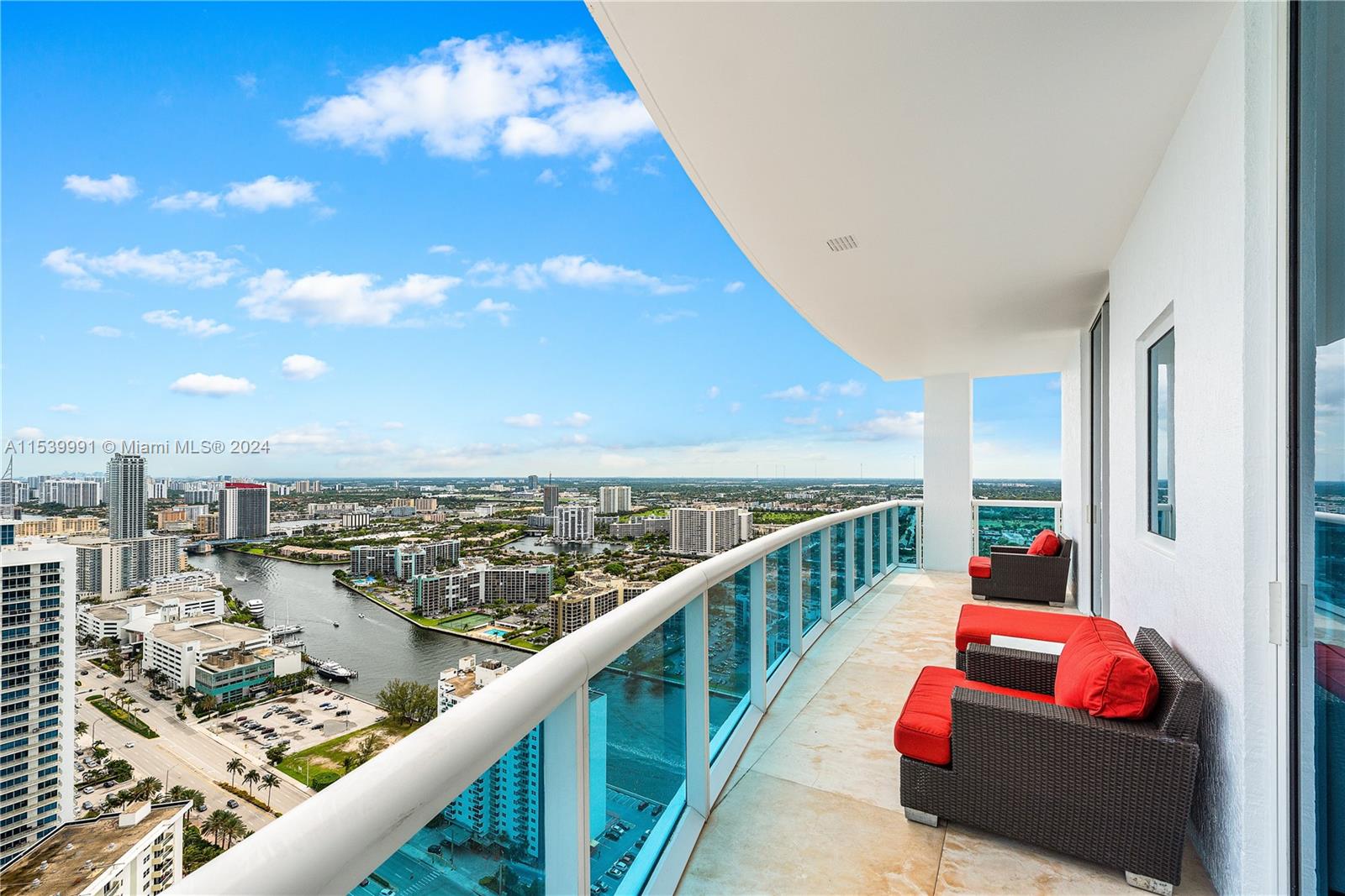 2711 S Ocean Dr 4005, Hollywood, Florida 33019, 5 Bedrooms Bedrooms, ,6 BathroomsBathrooms,Residential,For Sale,2711 S Ocean Dr 4005,A11539991