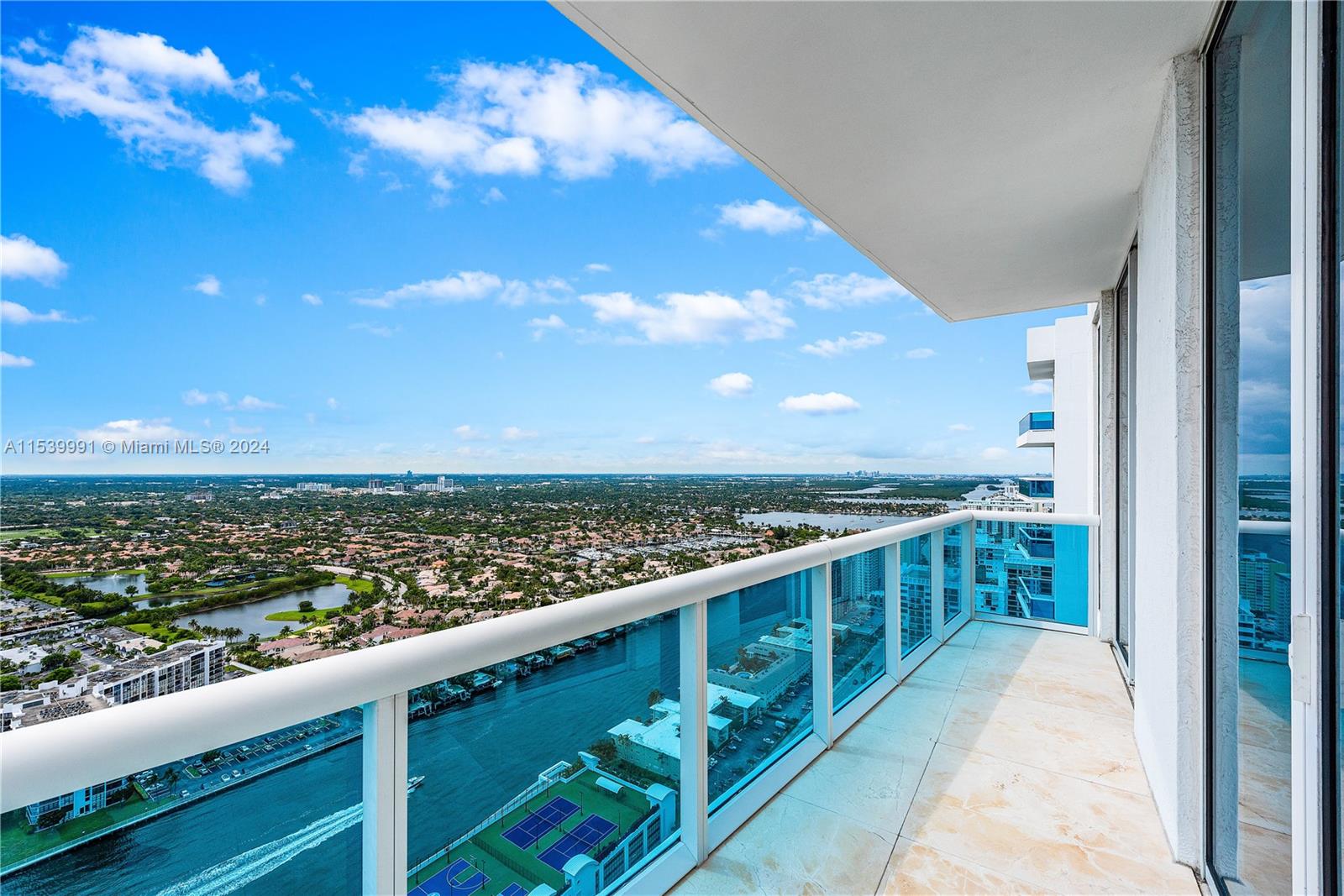 2711 Ocean Dr, Hollywood, FL, 33019 United States, 5 Bedrooms Bedrooms, ,6 BathroomsBathrooms,Residential,For Sale,Ocean Dr,A11539991