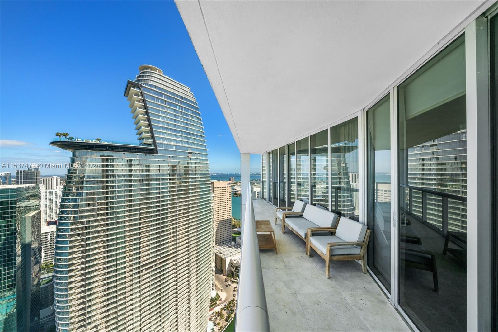 465 Brickell Ave 5302, Miami, Florida 33131, 2 Bedrooms Bedrooms, ,2 BathroomsBathrooms,Residentiallease,For Rent,465 Brickell Ave 5302,A11537472