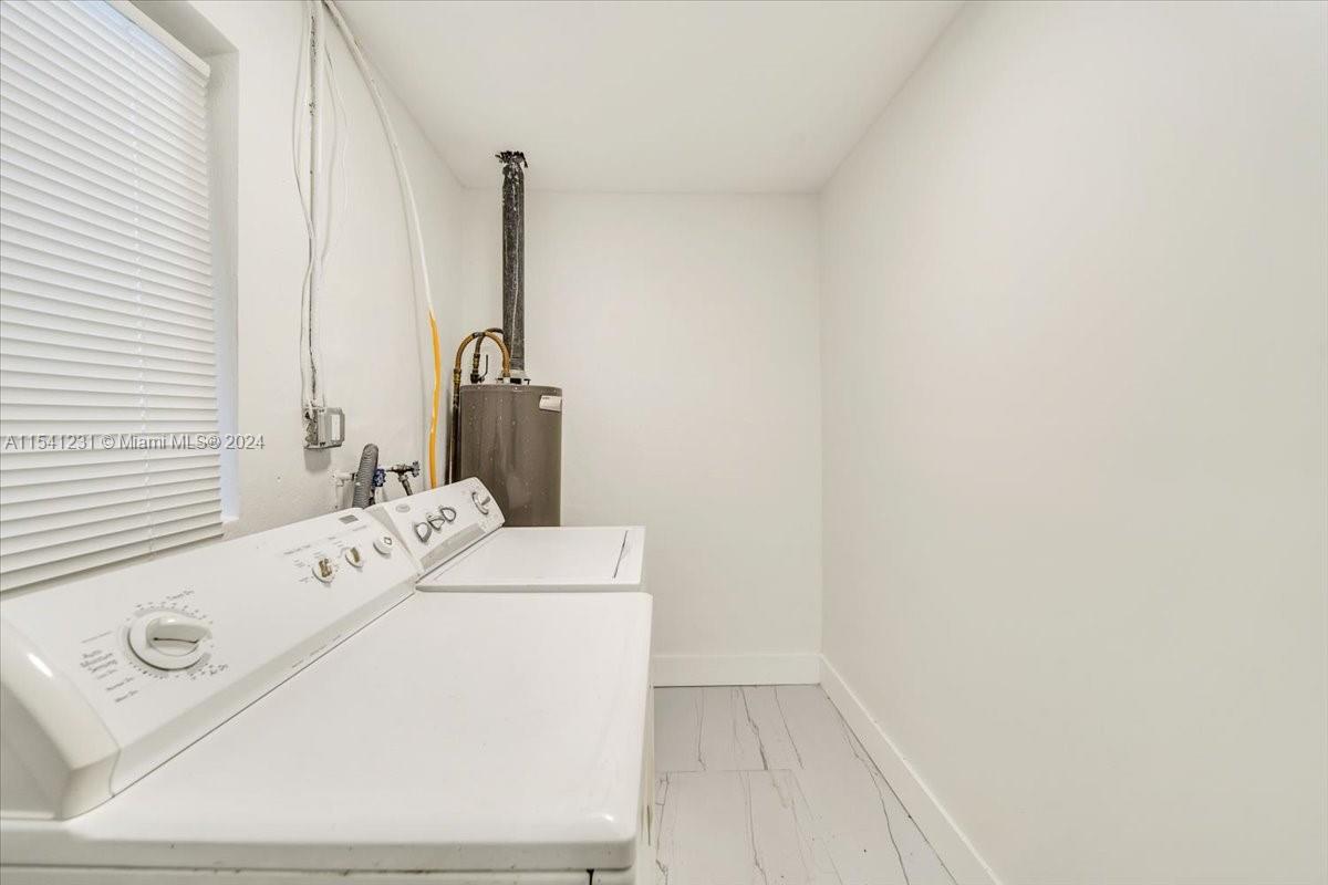 3046 Garfield St, Hollywood, Florida 33021, 3 Bedrooms Bedrooms, ,2 BathroomsBathrooms,Residentiallease,For Rent,3046 Garfield St,A11541231