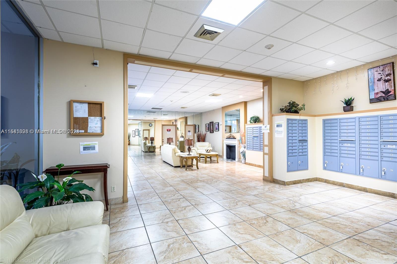 1801 S Ocean Dr 1041, Hallandale Beach, Florida 33009, 1 Bedroom Bedrooms, ,1 BathroomBathrooms,Residential,For Sale,1801 S Ocean Dr 1041,A11541398