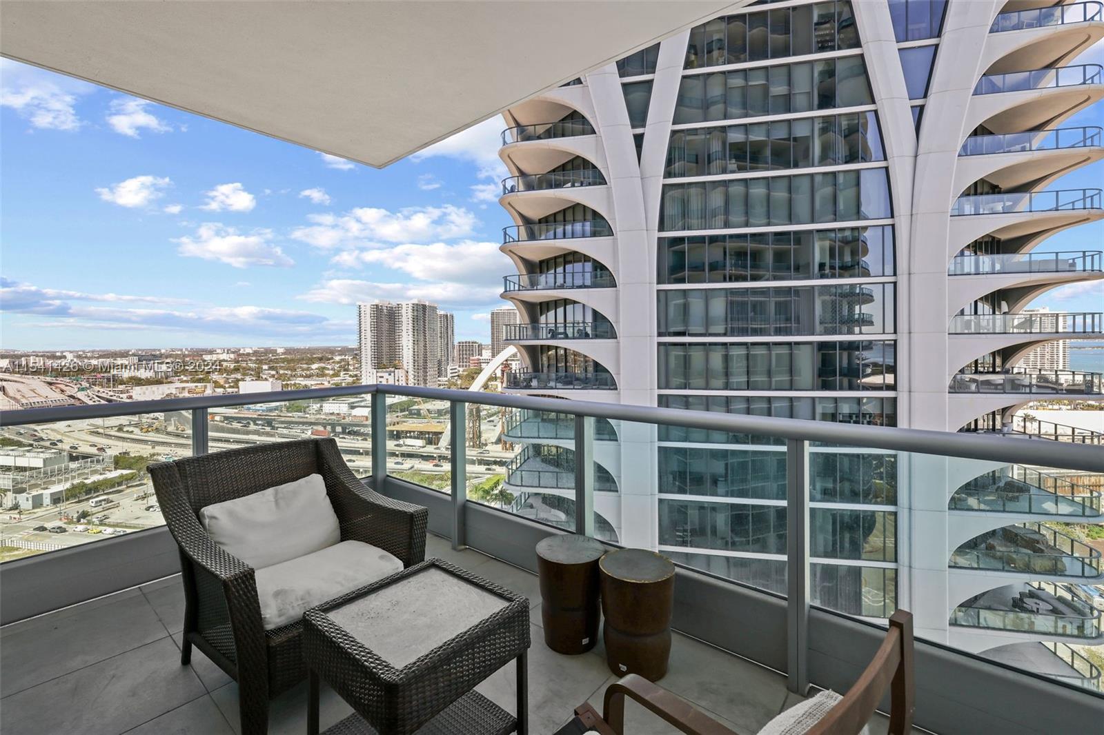 900 Biscayne Blvd 2410, Miami, Florida 33132, 1 Bedroom Bedrooms, ,2 BathroomsBathrooms,Residential,For Sale,900 Biscayne Blvd 2410,A11541426