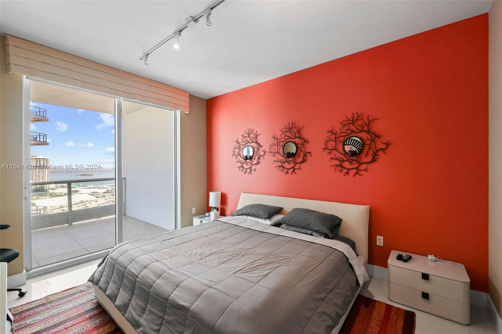 900 Biscayne Blvd 2410, Miami, Florida 33132, 1 Bedroom Bedrooms, ,2 BathroomsBathrooms,Residential,For Sale,900 Biscayne Blvd 2410,A11541426